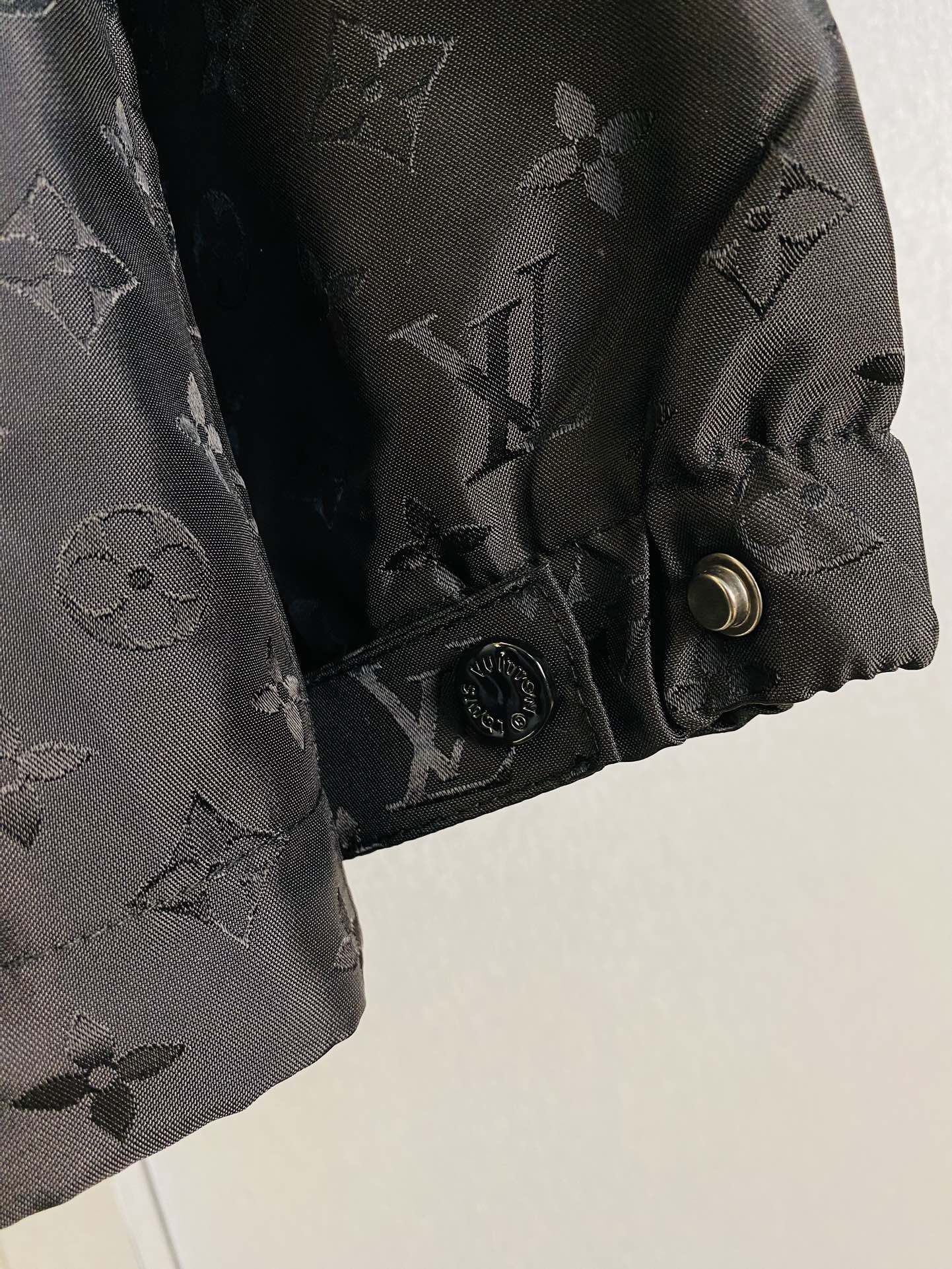 Outerwear, jacket, windproof coat