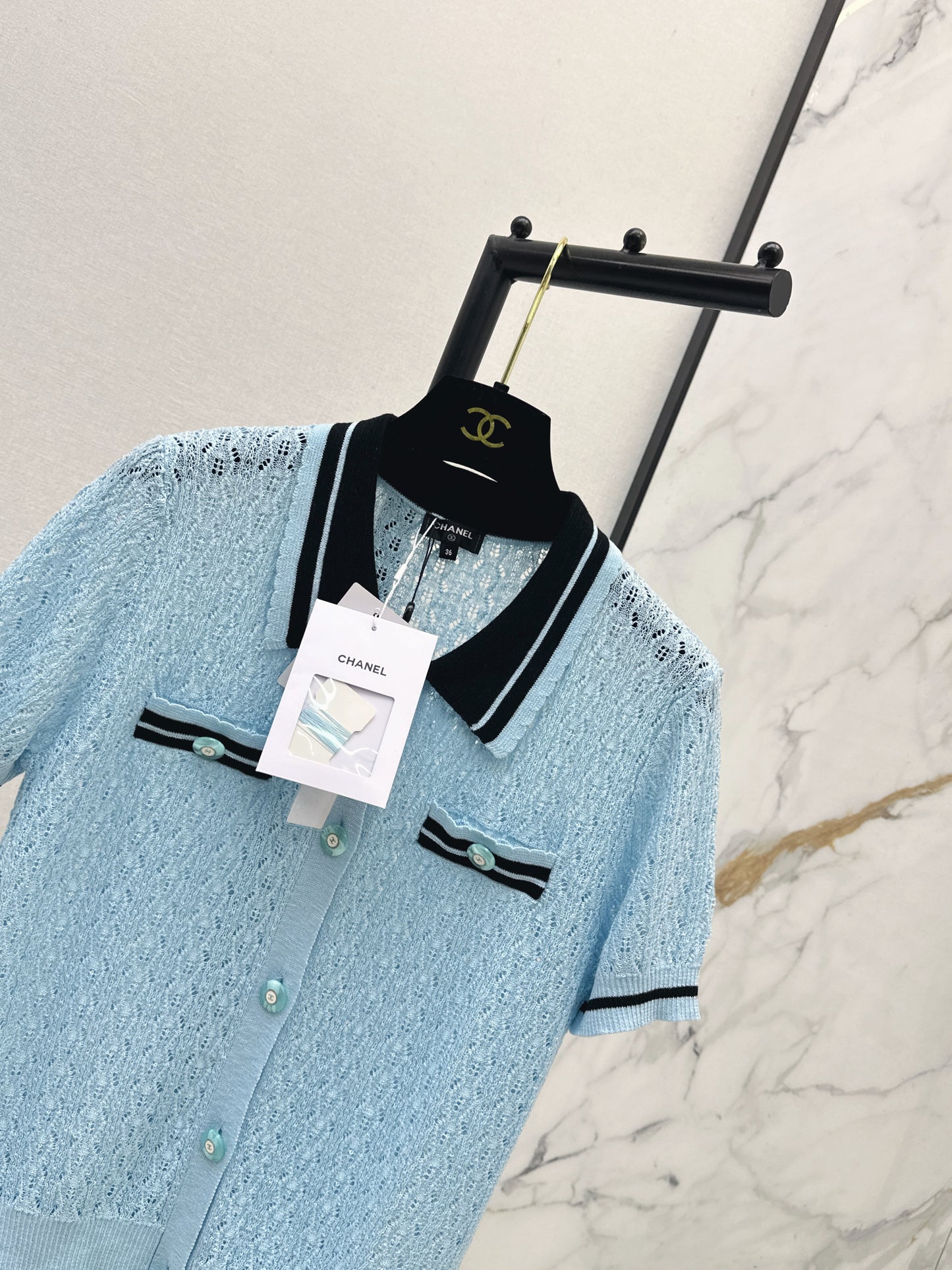 26SS — New Age-Reducing Collared Knit Sweater