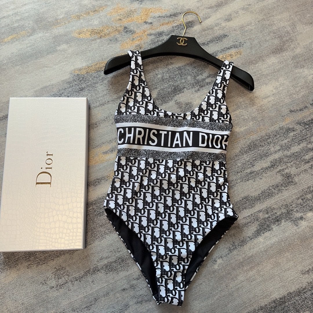 New reversible printed one-piece swimsuit