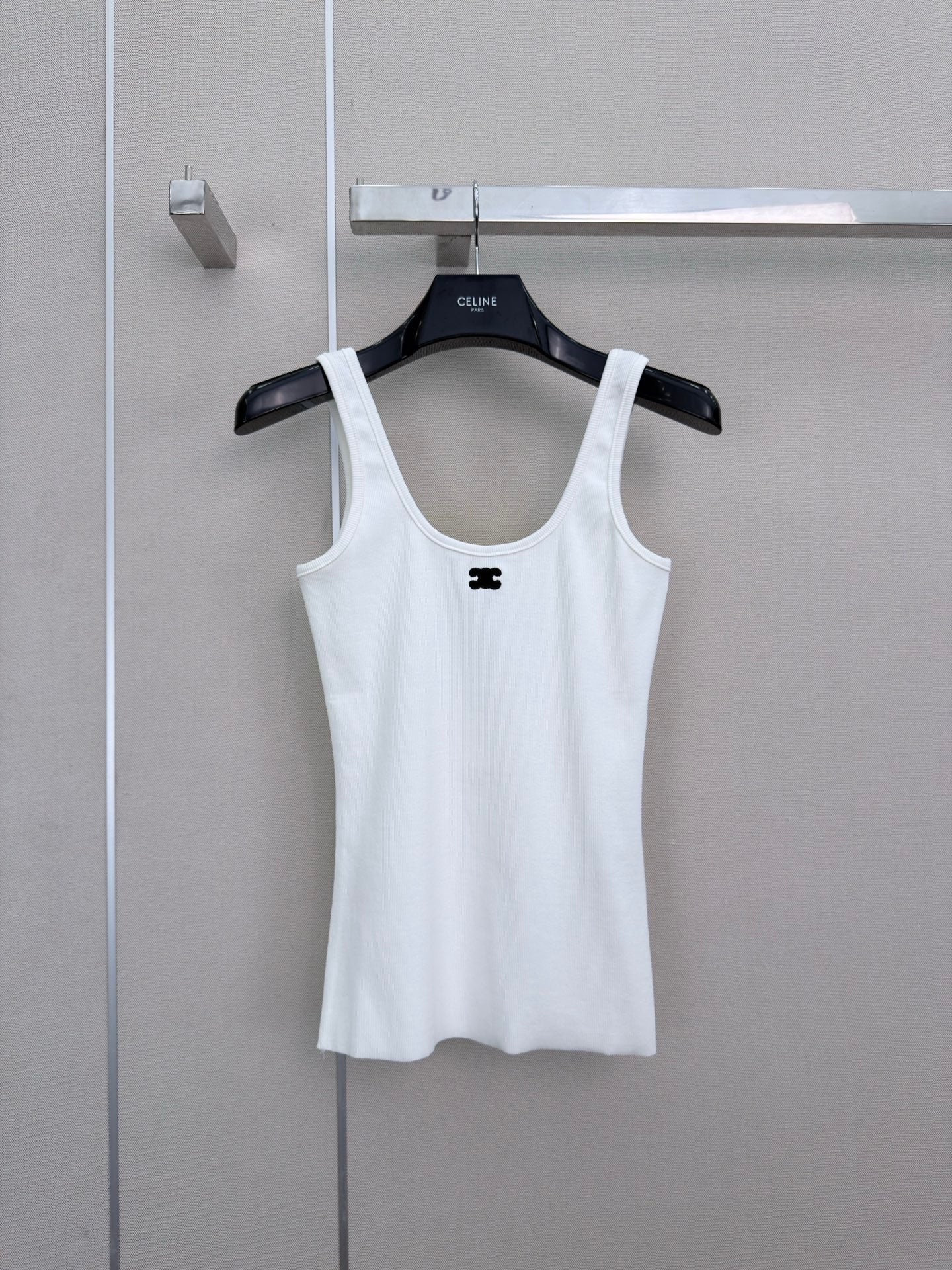 26 New Embroidered Vest