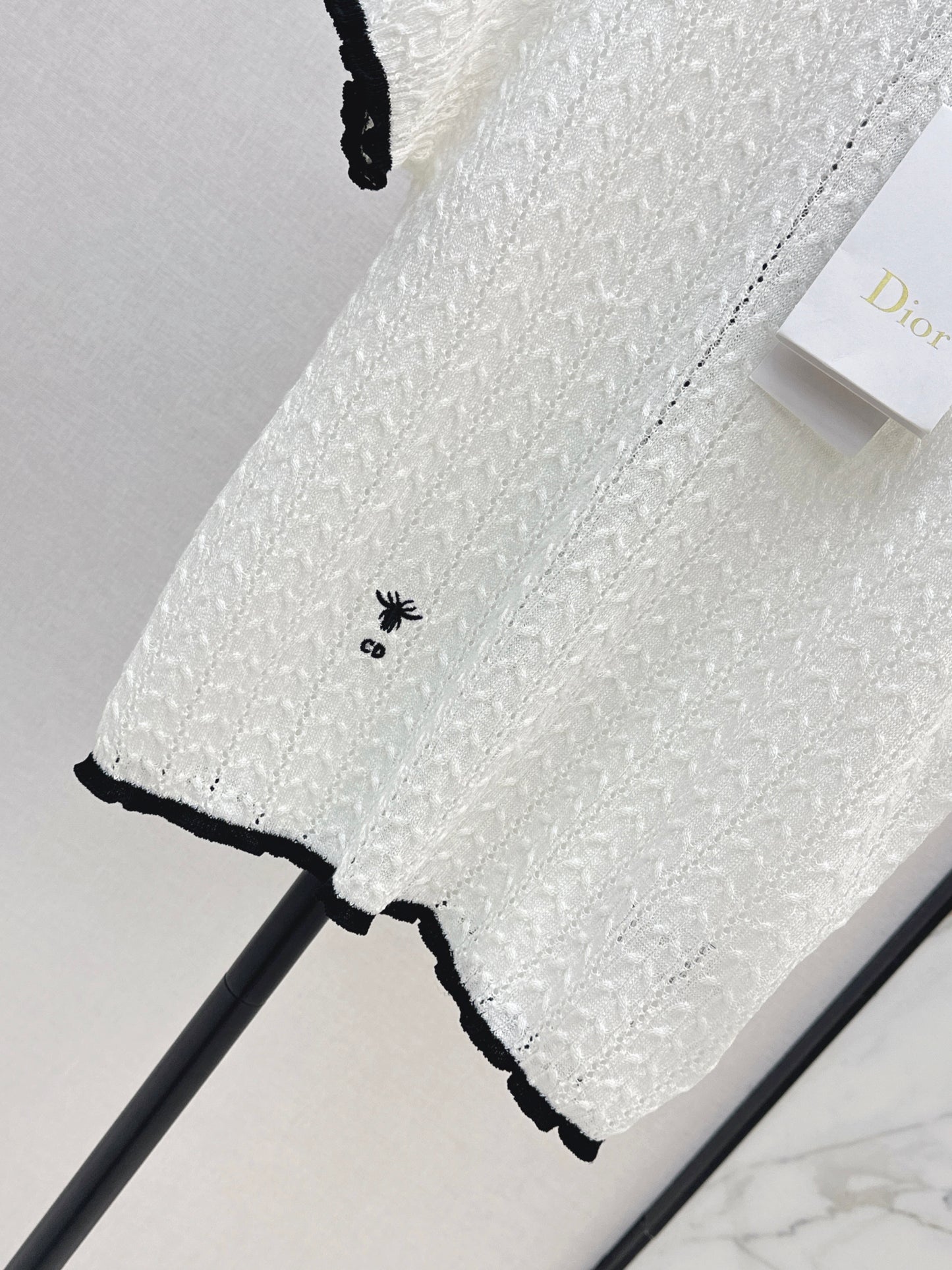 2026 New Color-Blocked Trim Hollow-Out Crew Neck Knit Sweater