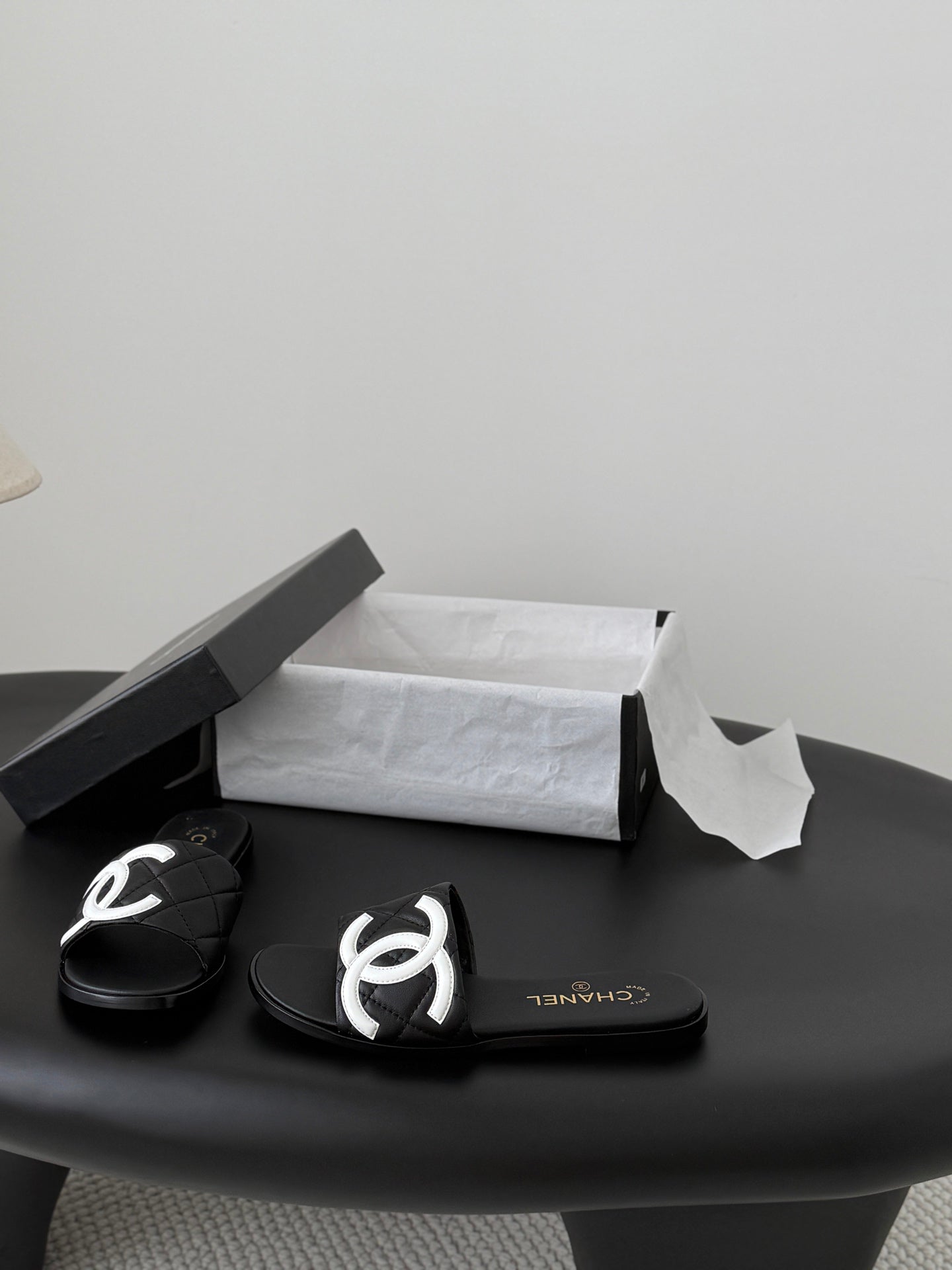 Used Kangpeng series slippers