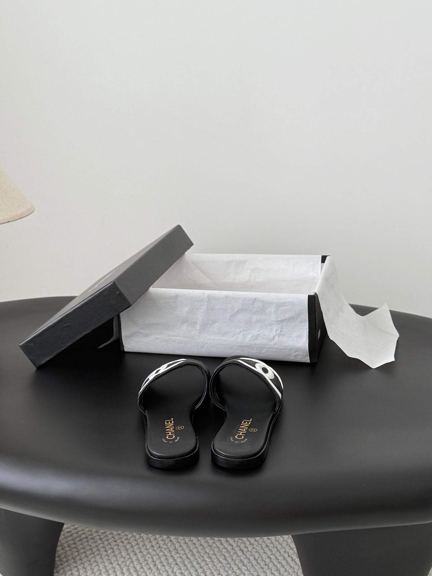 Used Kangpeng series slippers