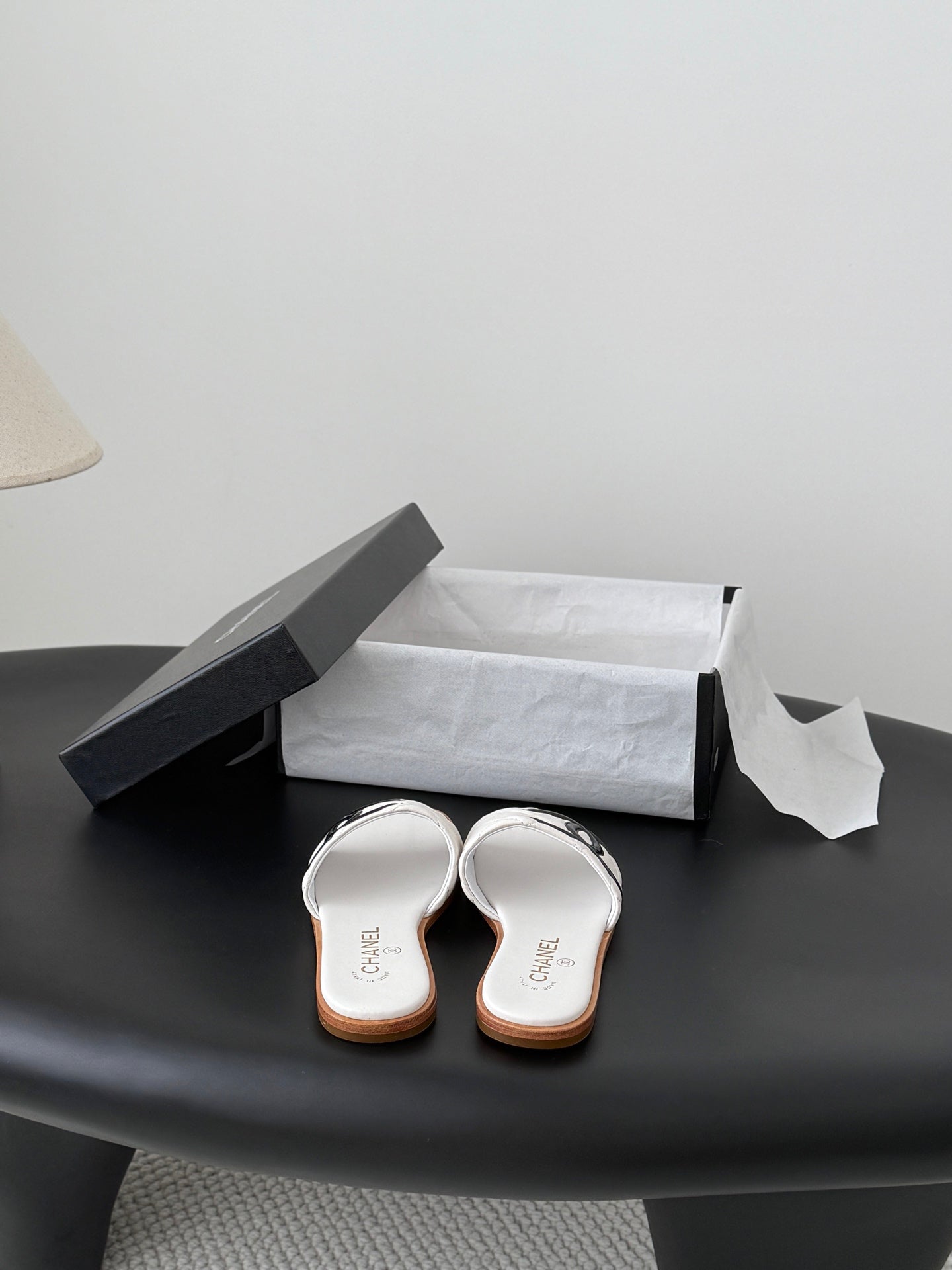 Used Kangpeng series slippers