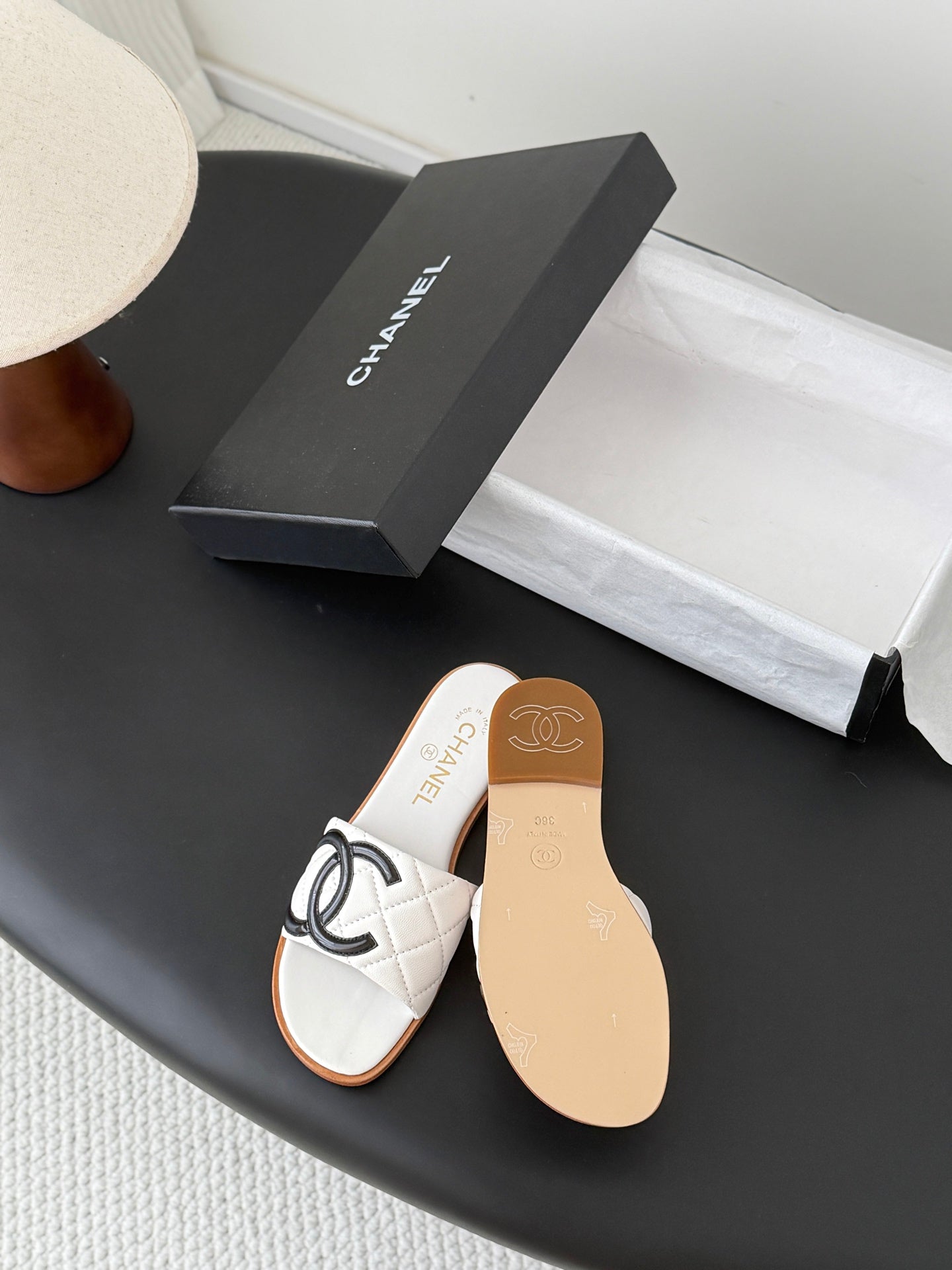 Used Kangpeng series slippers