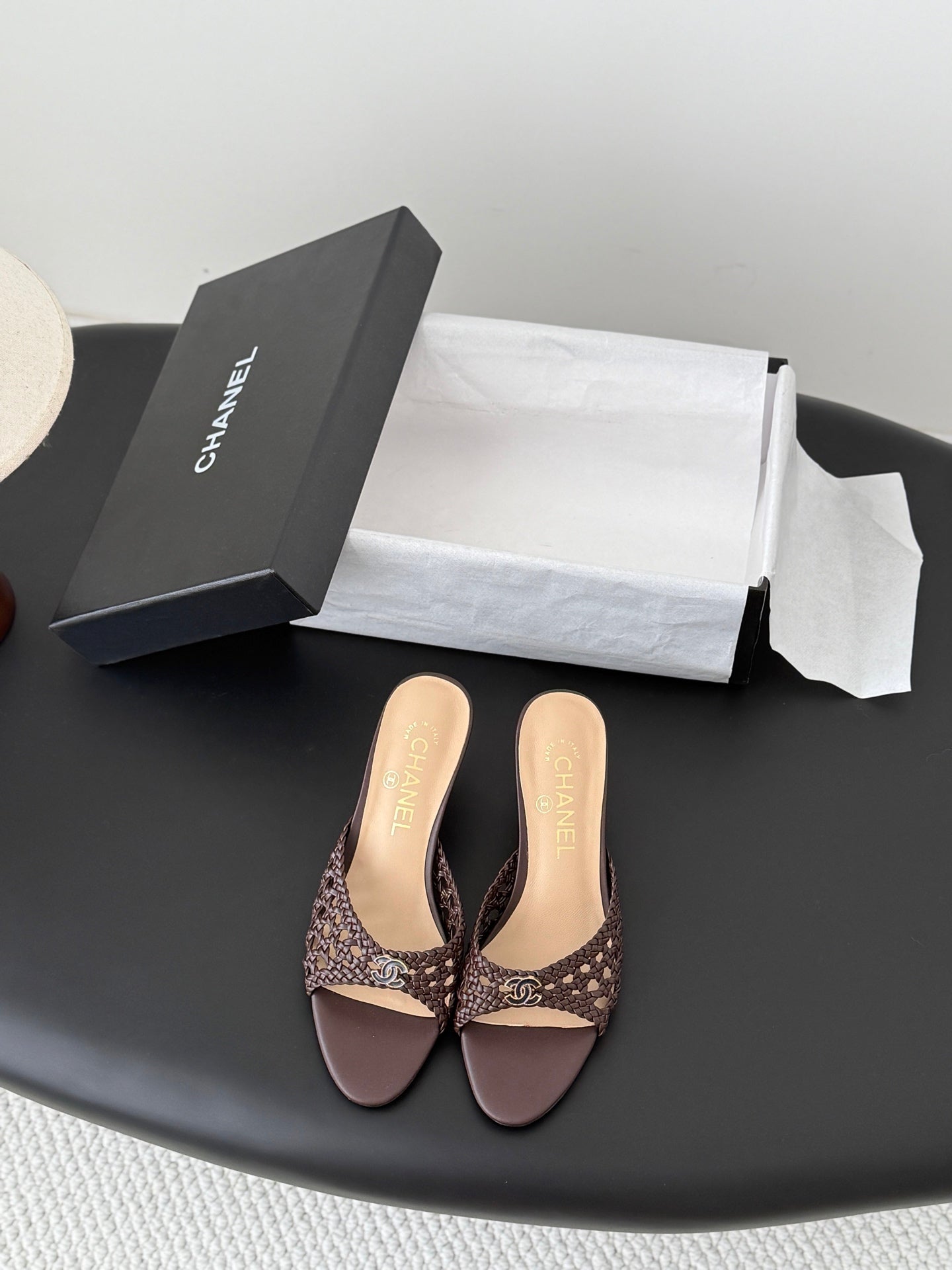 26 New Woven Slippers