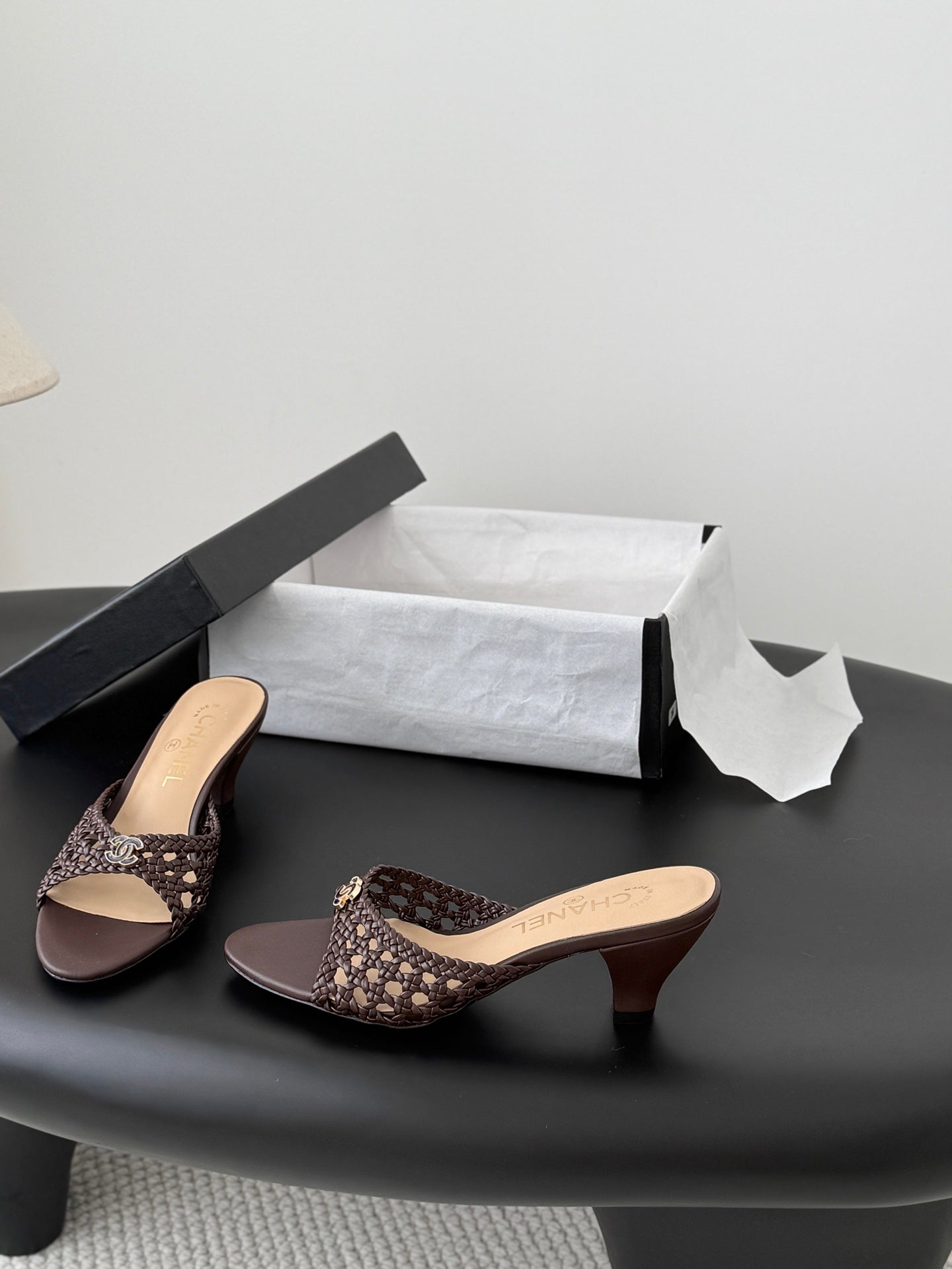 26 New Woven Slippers