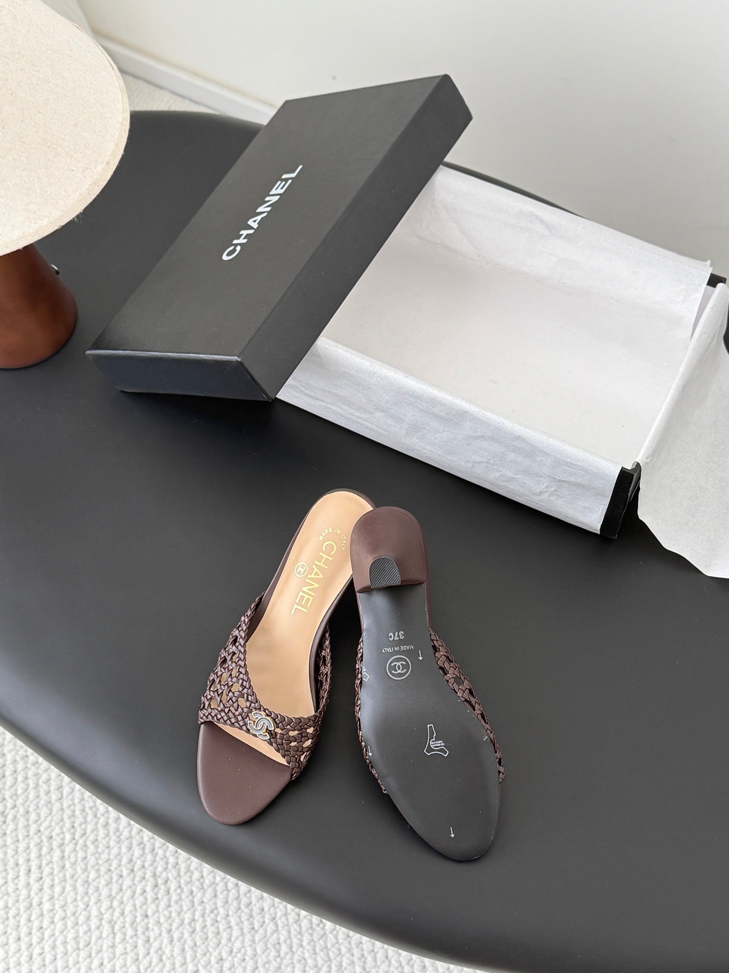 26 New Woven Slippers