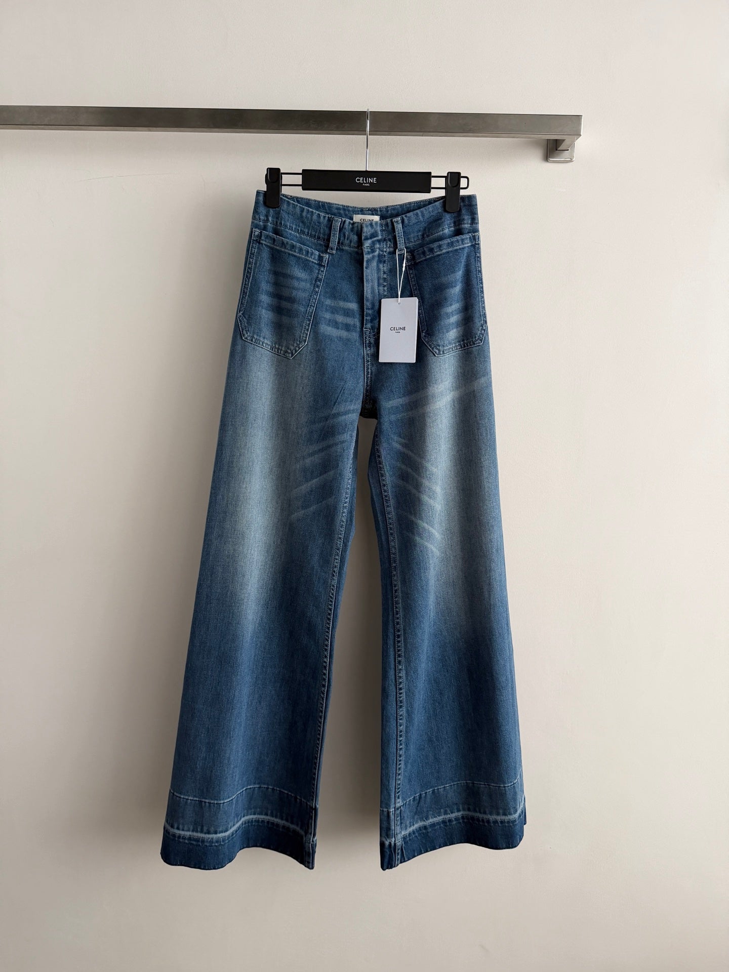 26 Spring/Summer Flared Jeans