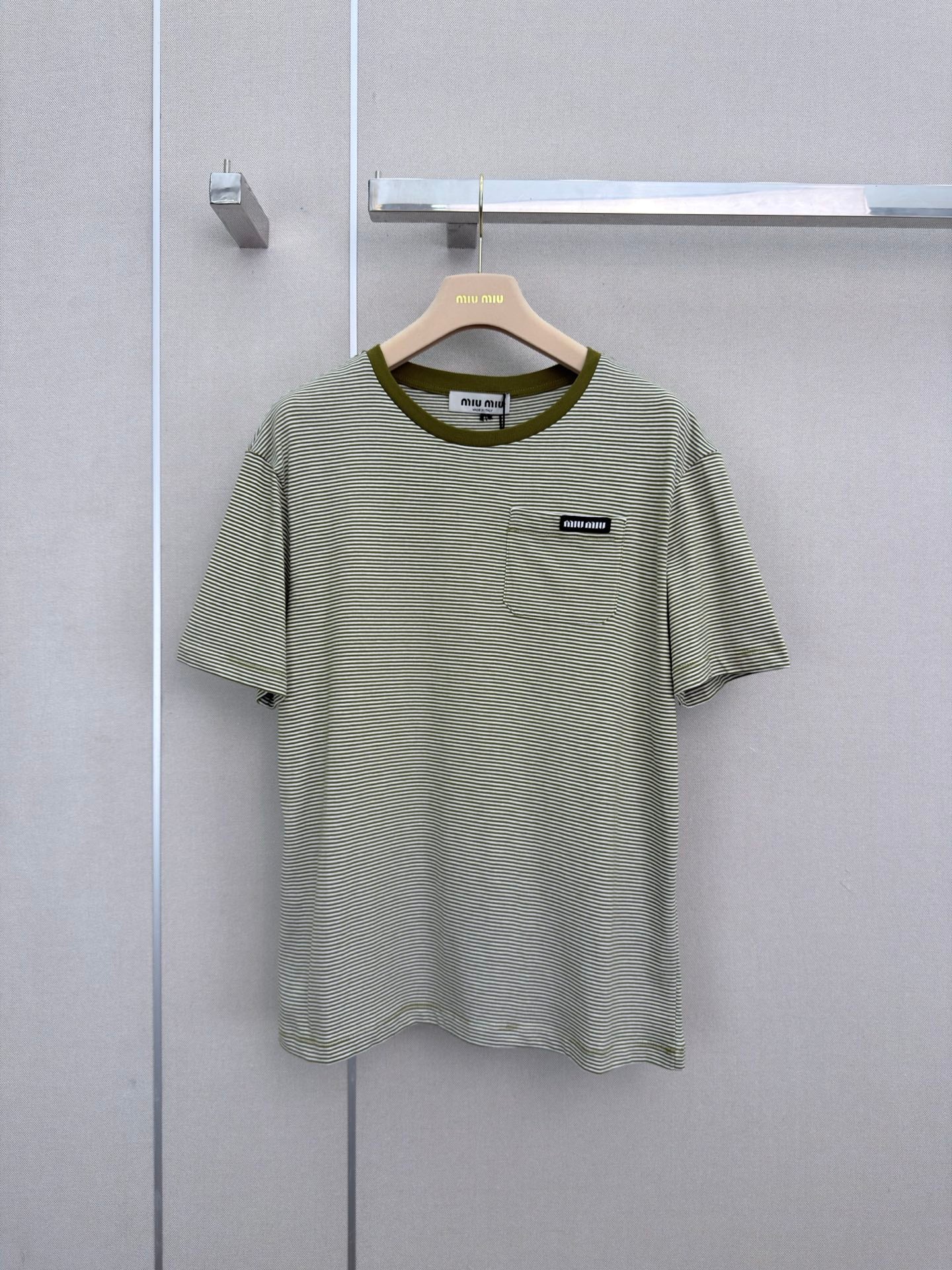 New striped short-sleeved T-shirt