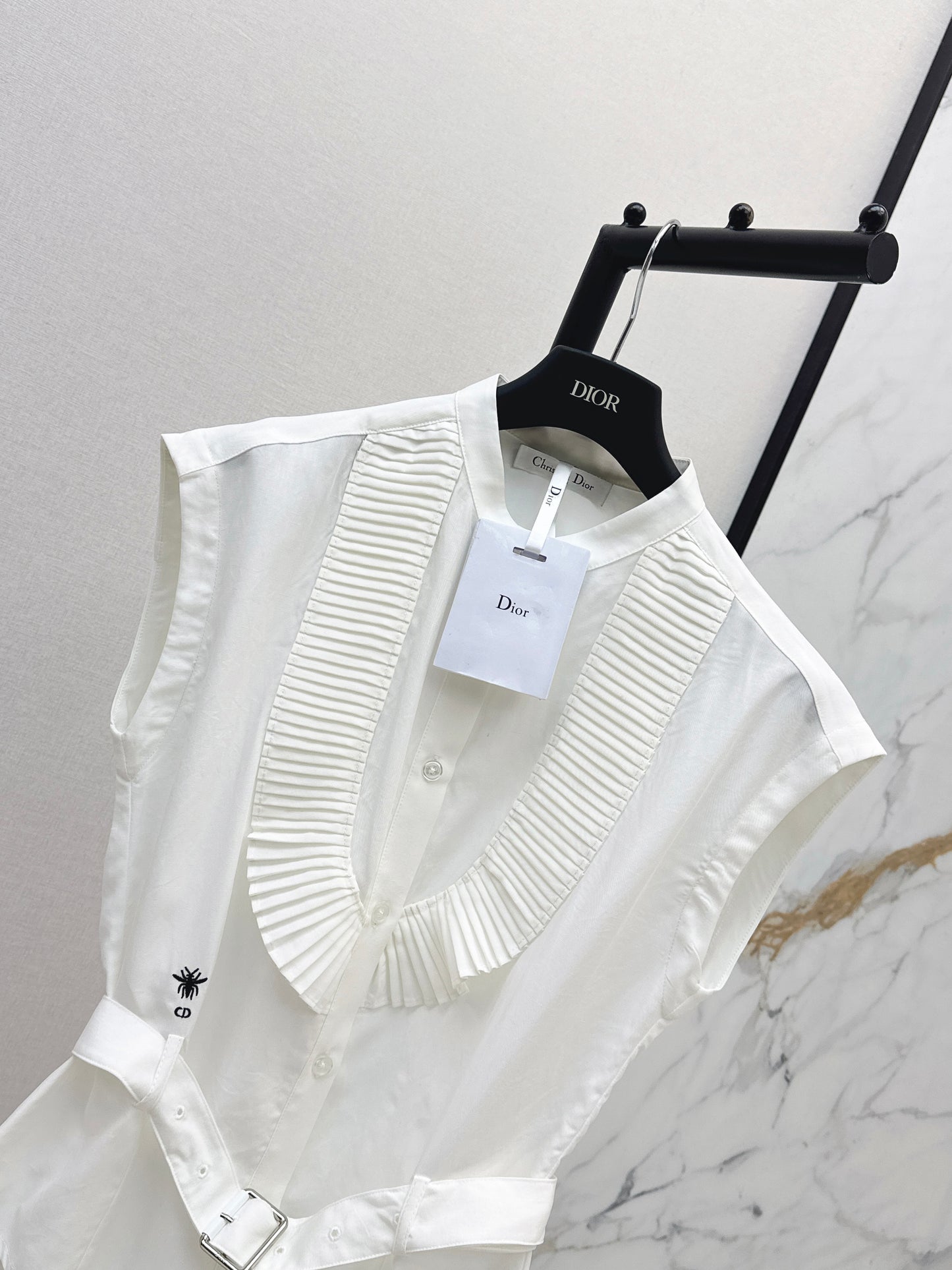 New accordion pleated lace-trimmed drop-shoulder shirt