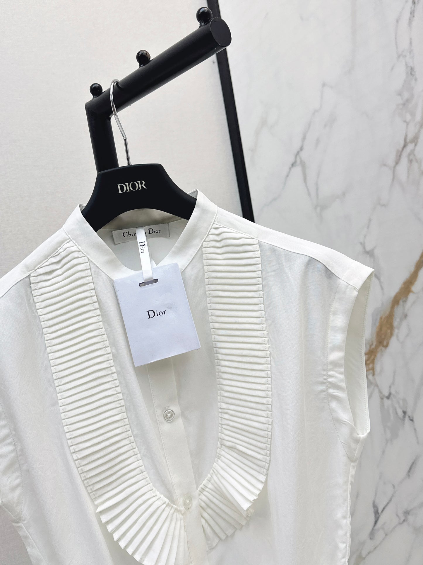 New accordion pleated lace-trimmed drop-shoulder shirt