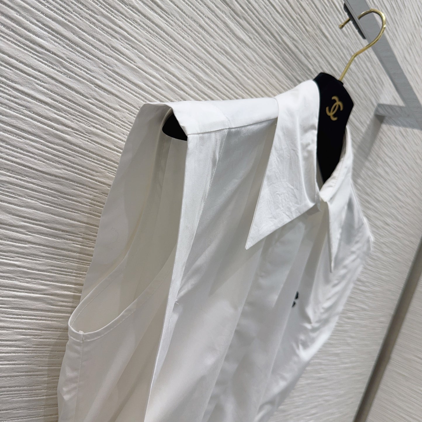 New three-dimensional cut shirt