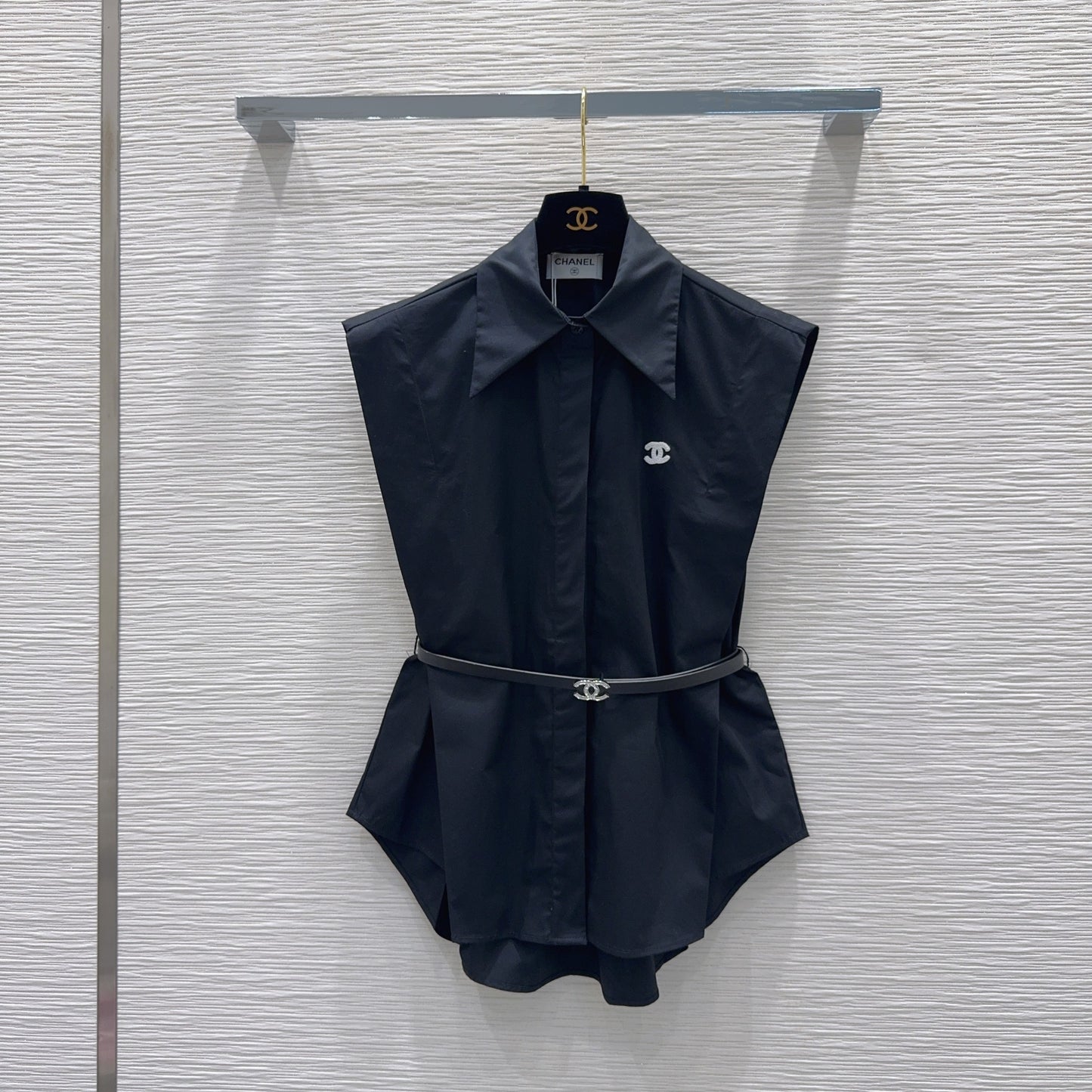 New three-dimensional cut shirt