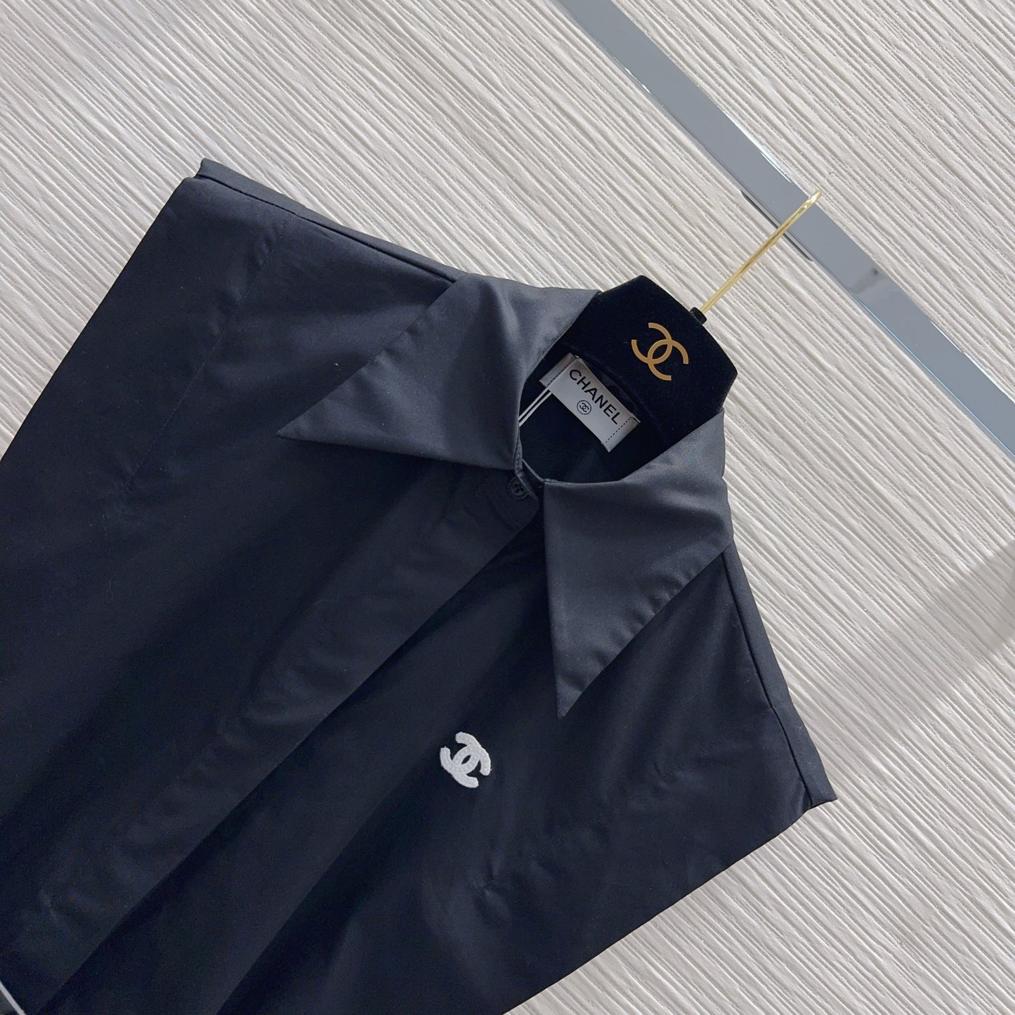 New three-dimensional cut shirt