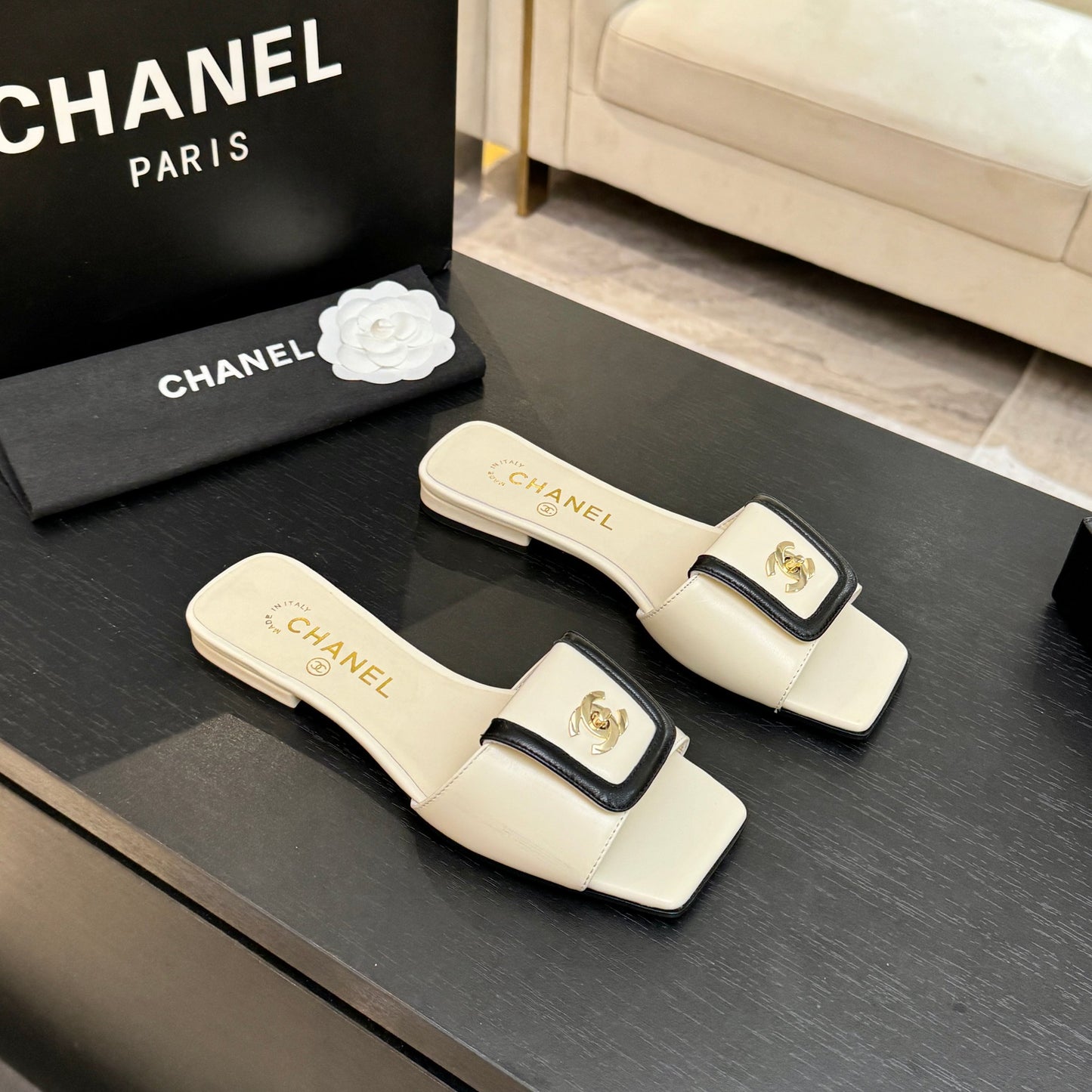 Backpack buckle square-toe slippers