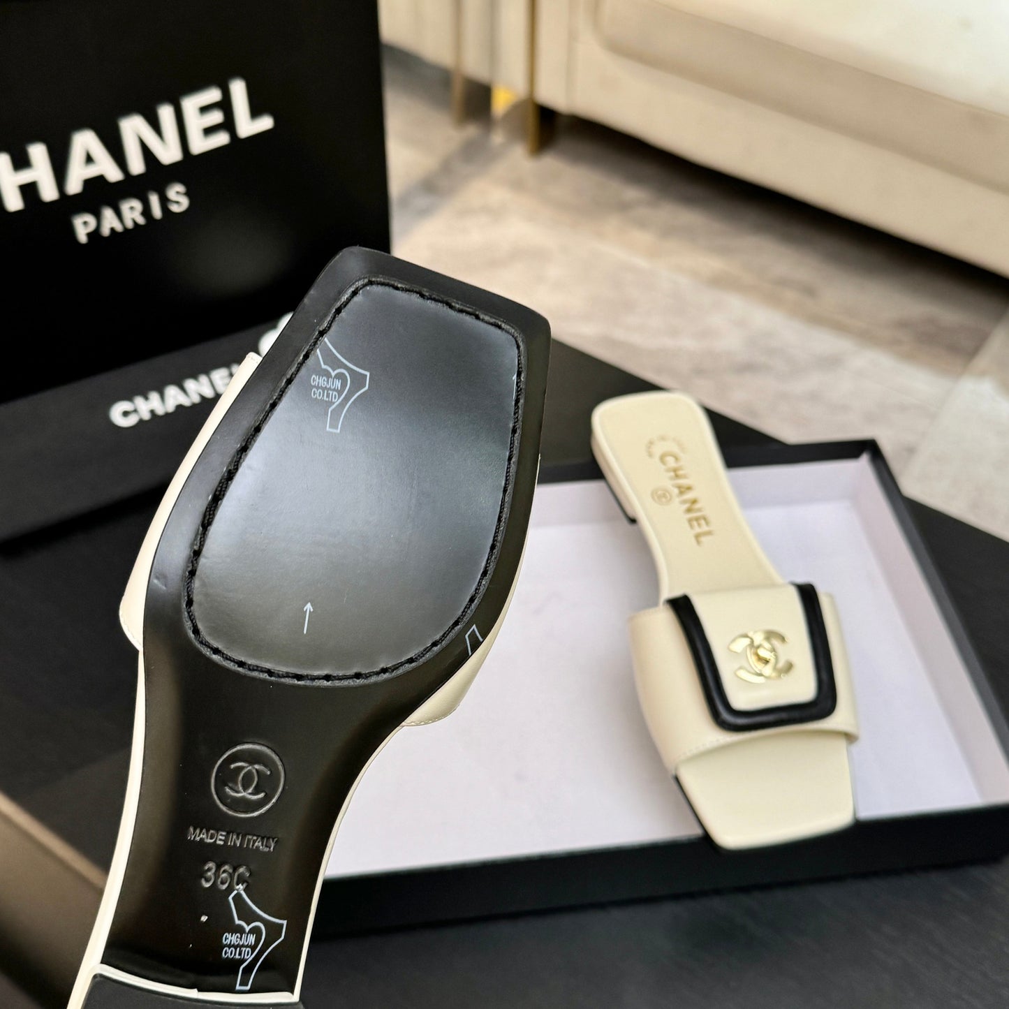 Backpack buckle square-toe slippers