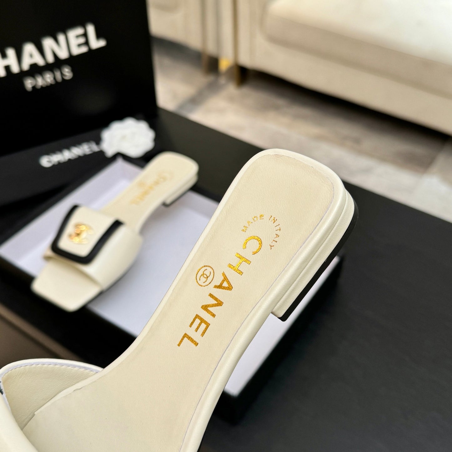 Backpack buckle square-toe slippers