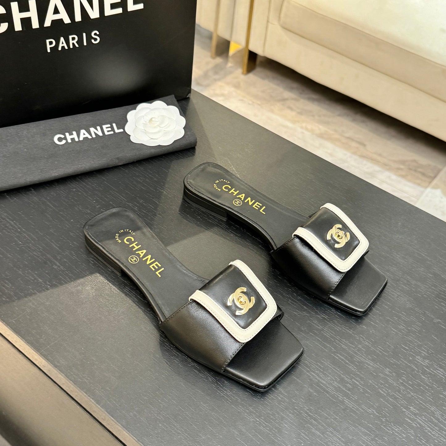 Backpack buckle square-toe slippers