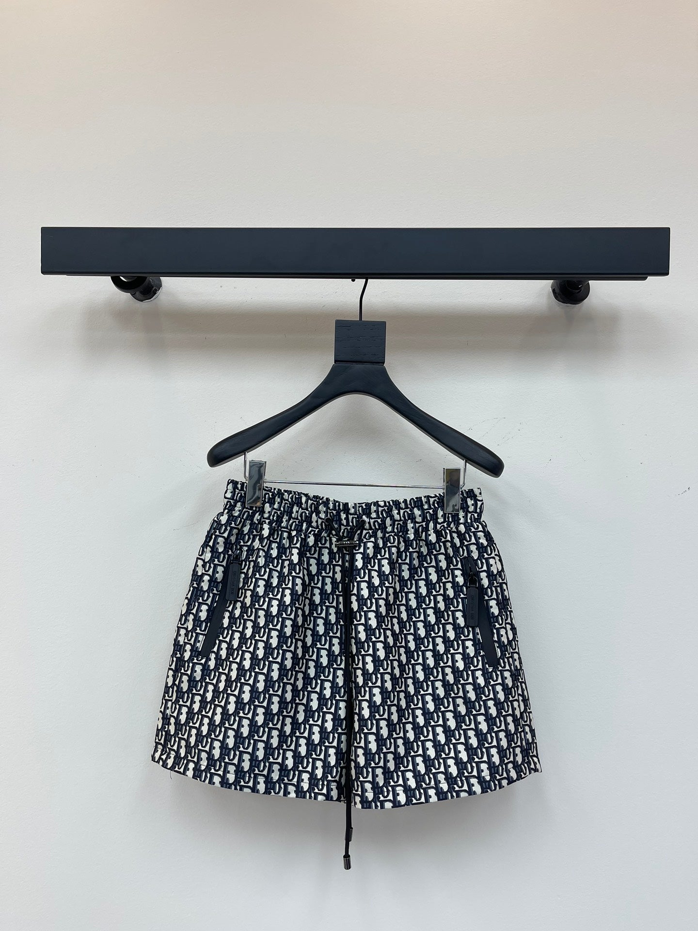 Blue taffeta jacquard shorts