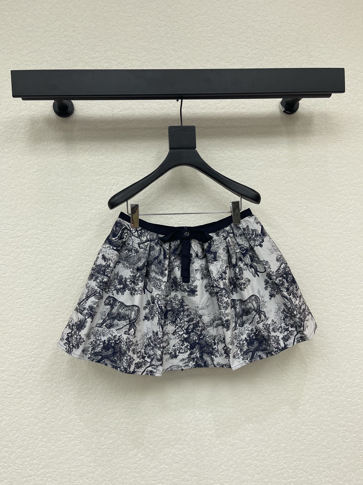 26 New Arrival: French Retro Style Jungle Print A-line Mini Skirt