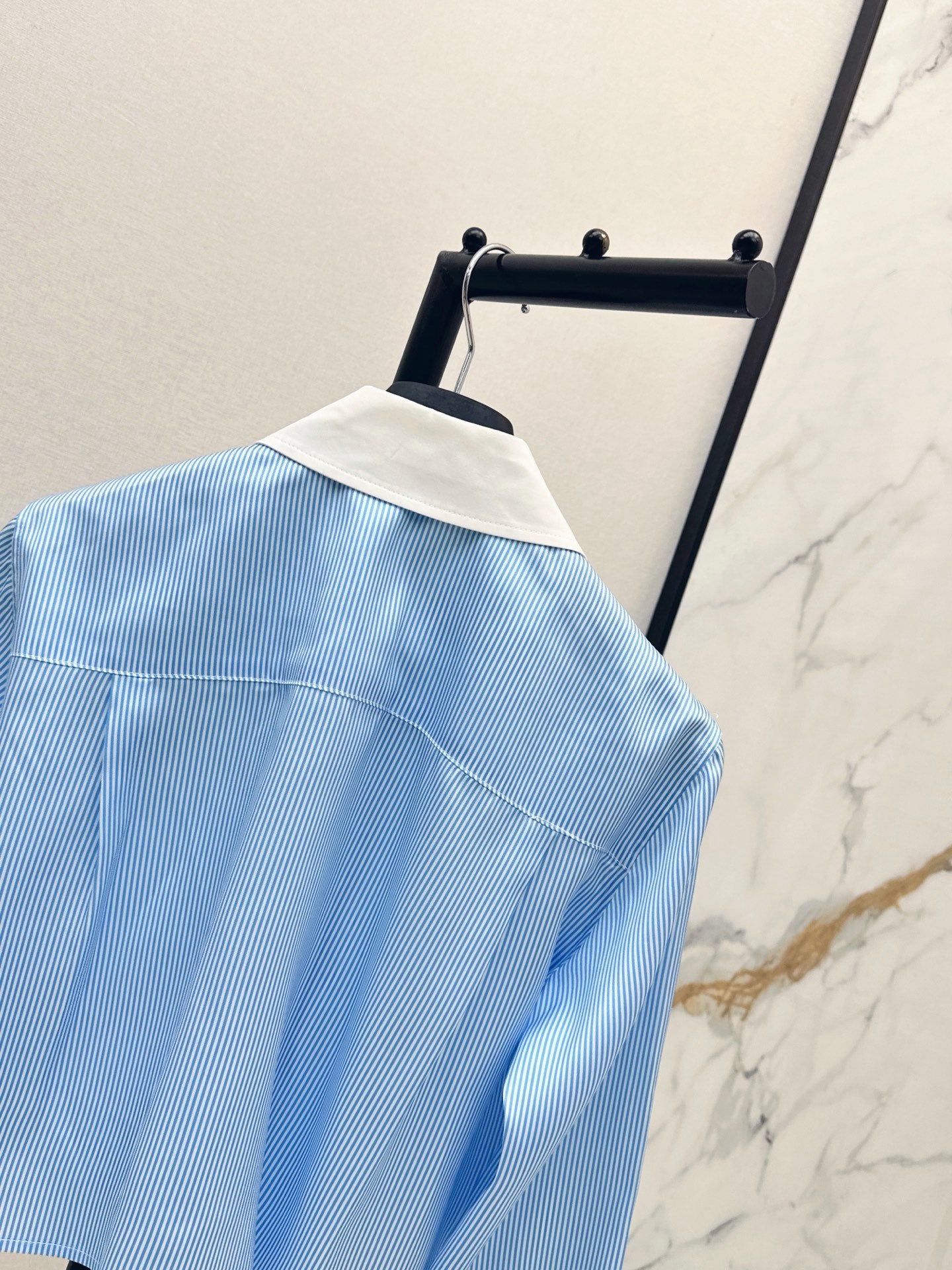 26SS — New Color-Blocked Collared Tie-Waist Shirt