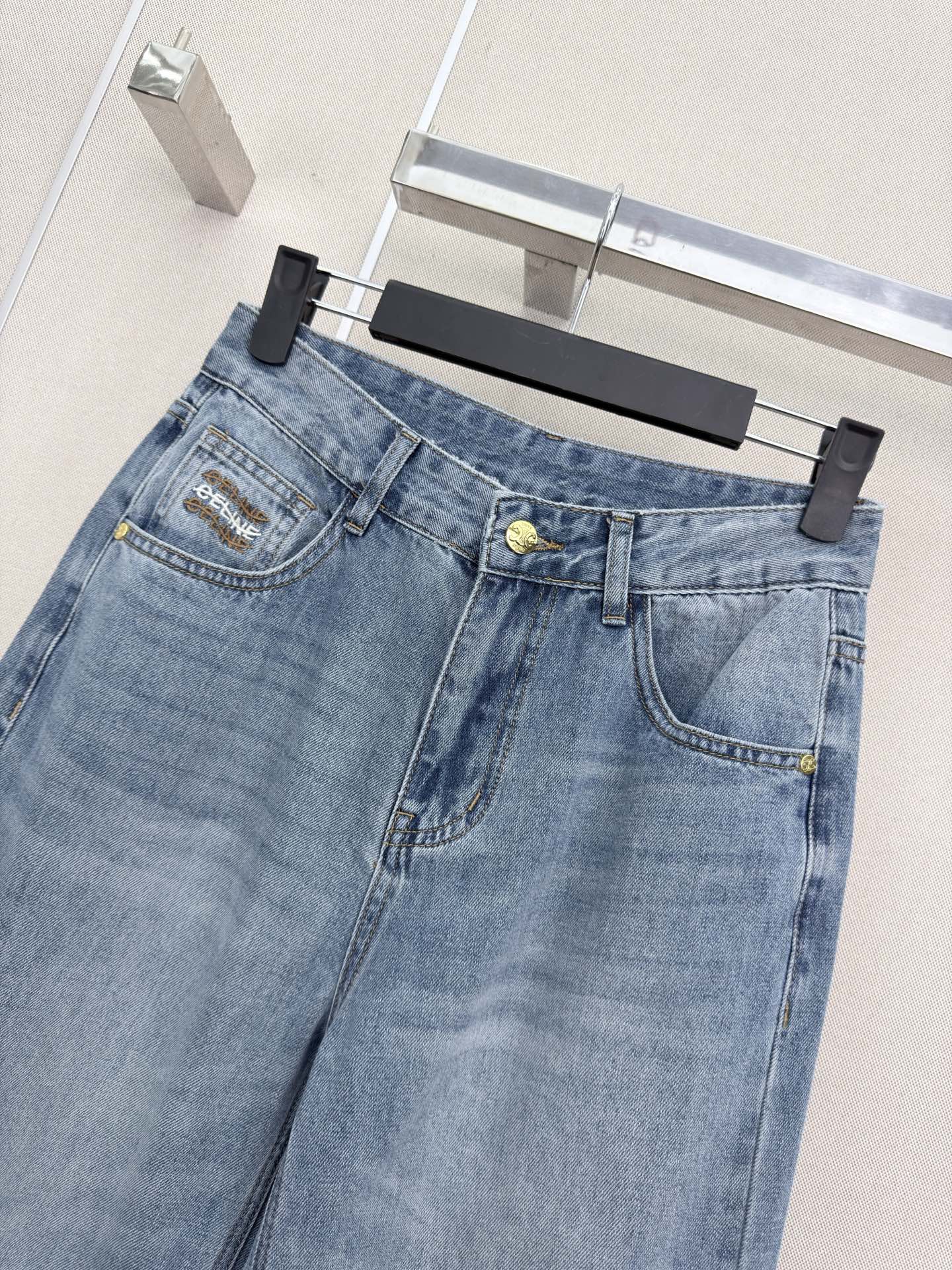 26 Spring/Summer New Straight Leg Jeans