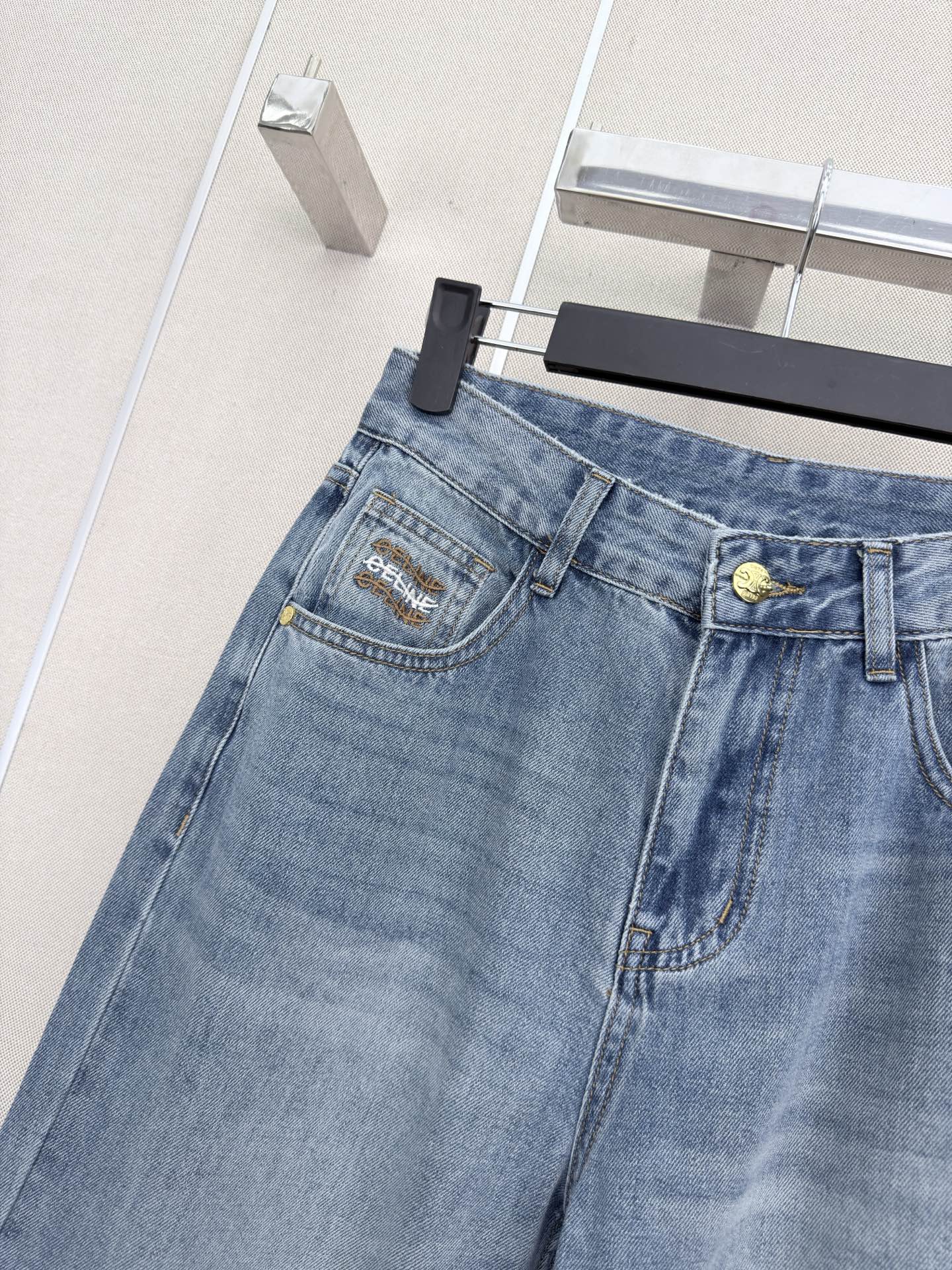 26 Spring/Summer New Straight Leg Jeans
