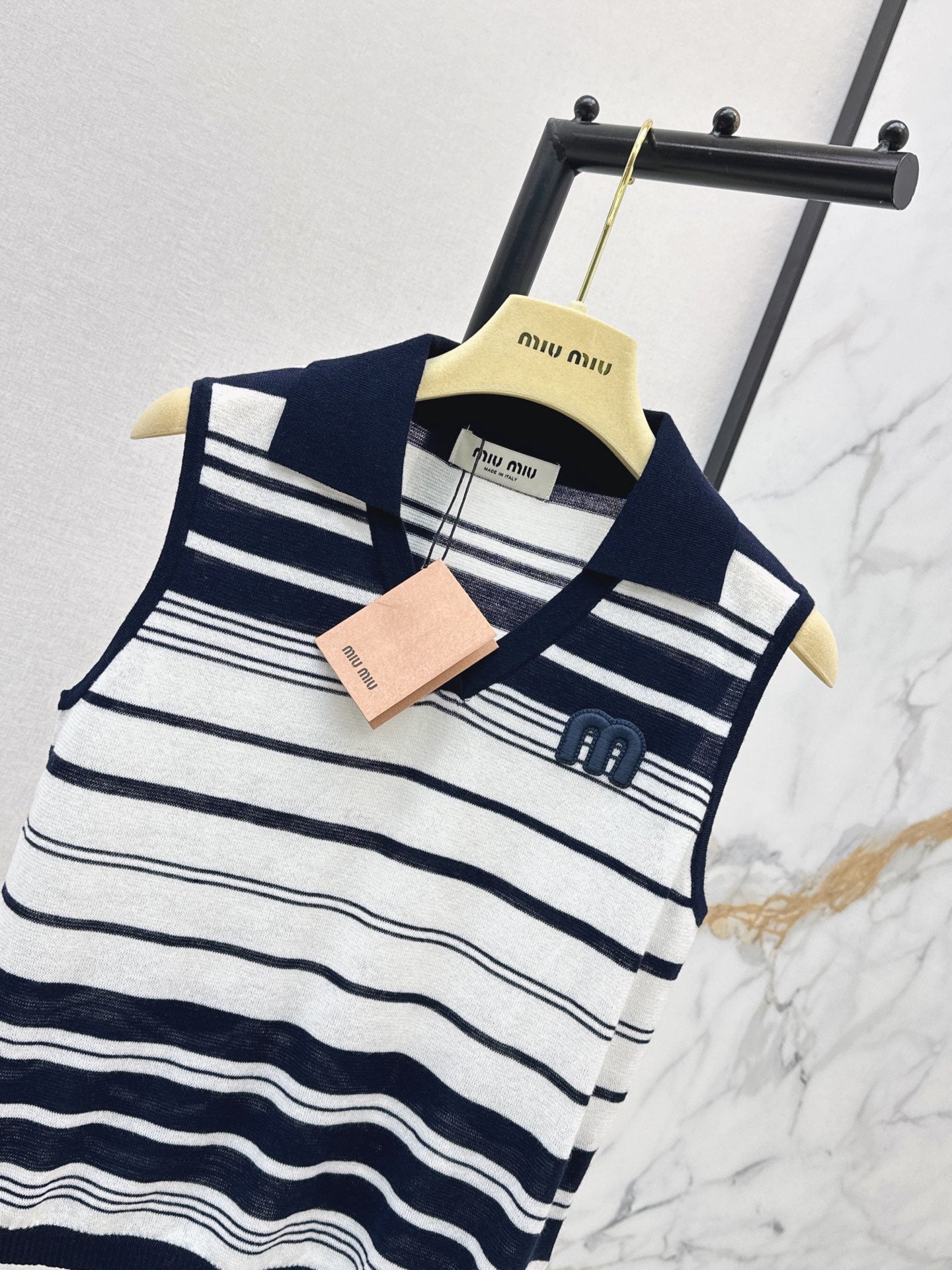26SS — New Striped Sleeveless Knitted Vest