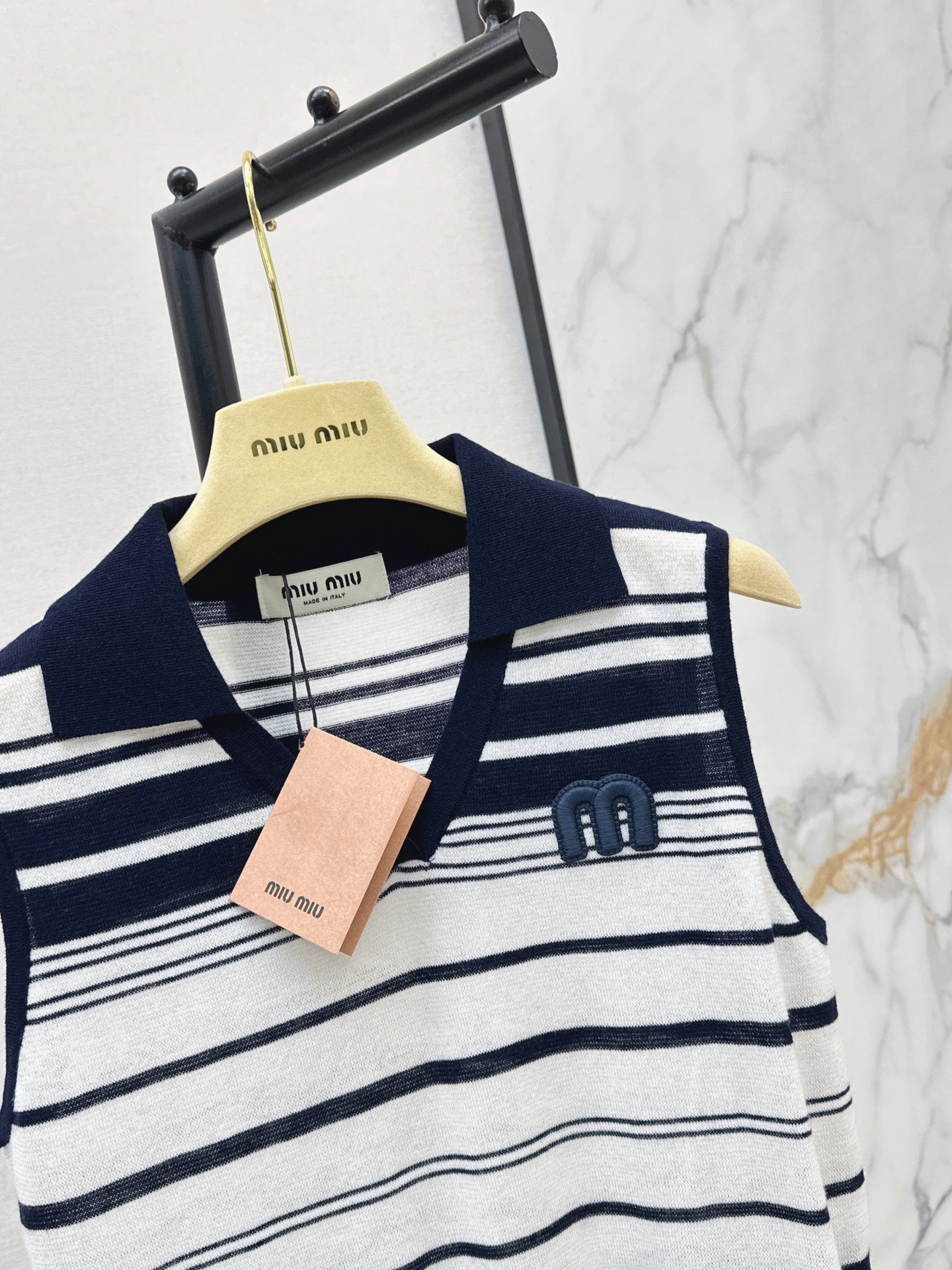 26SS — New Striped Sleeveless Knitted Vest