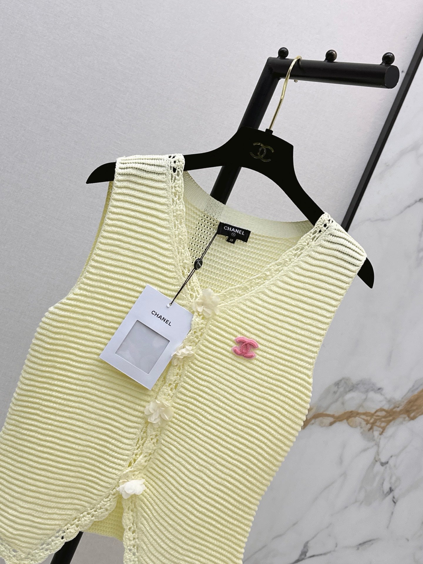 26Ss - New Logo Decorated Vest
