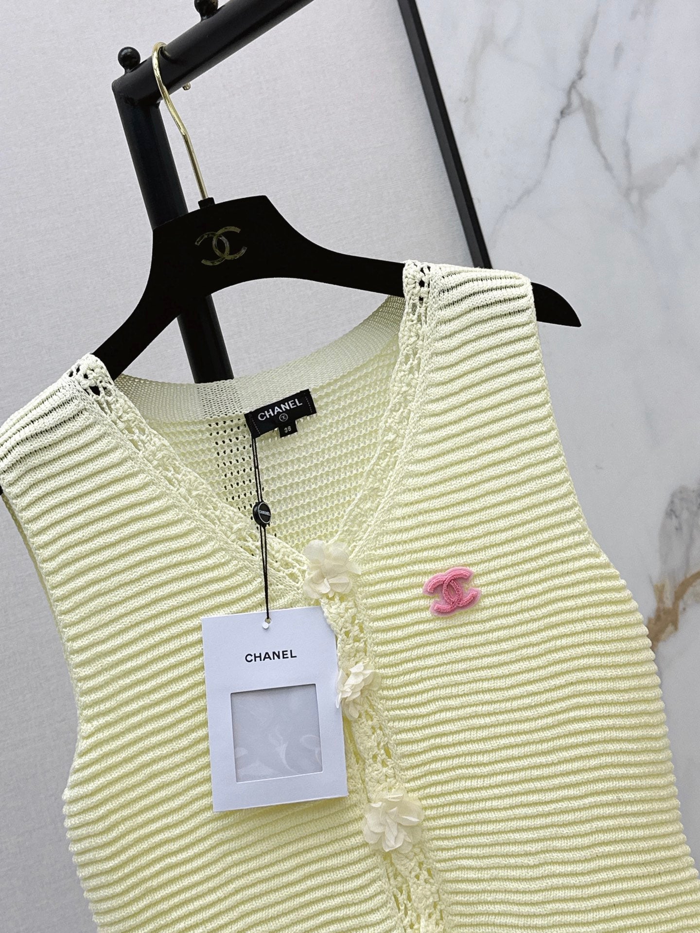 26Ss - New Logo Decorated Vest