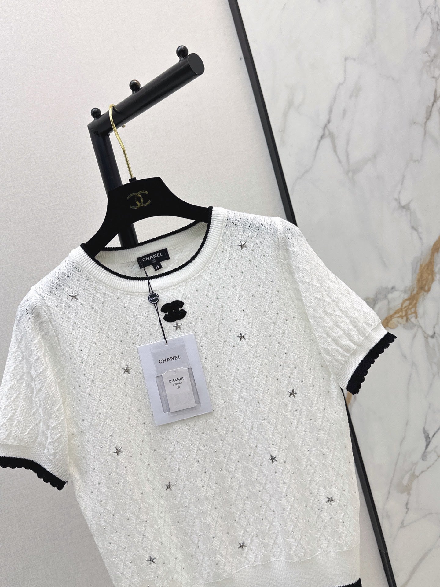 26Ss - New Logo-Decorated Short-Sleeve Knit Sweater