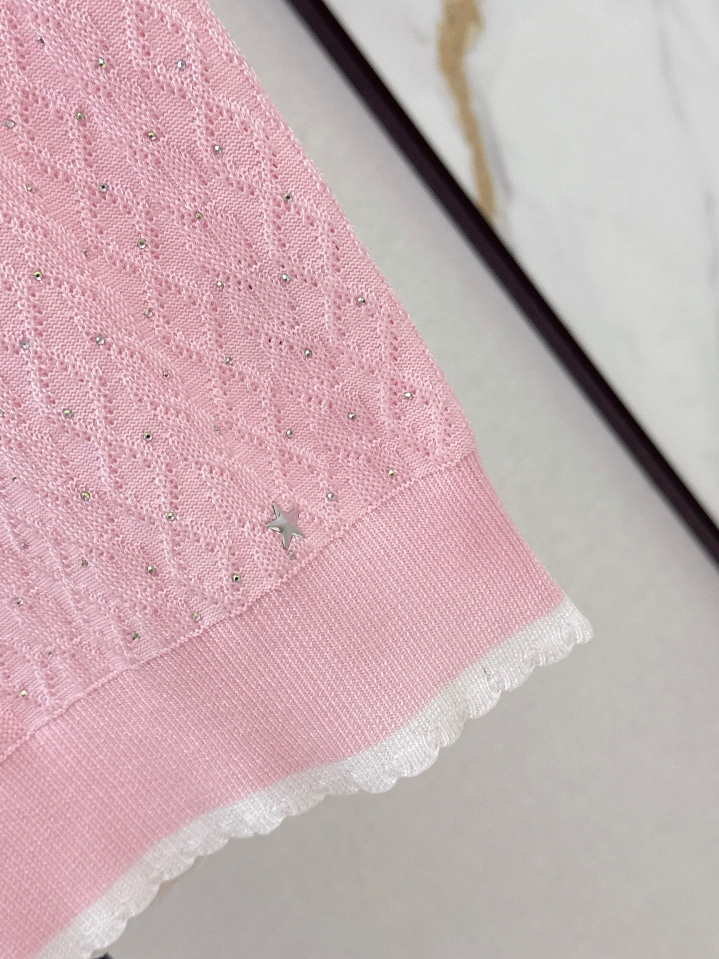 26Ss - New Logo-Decorated Knitted Vest