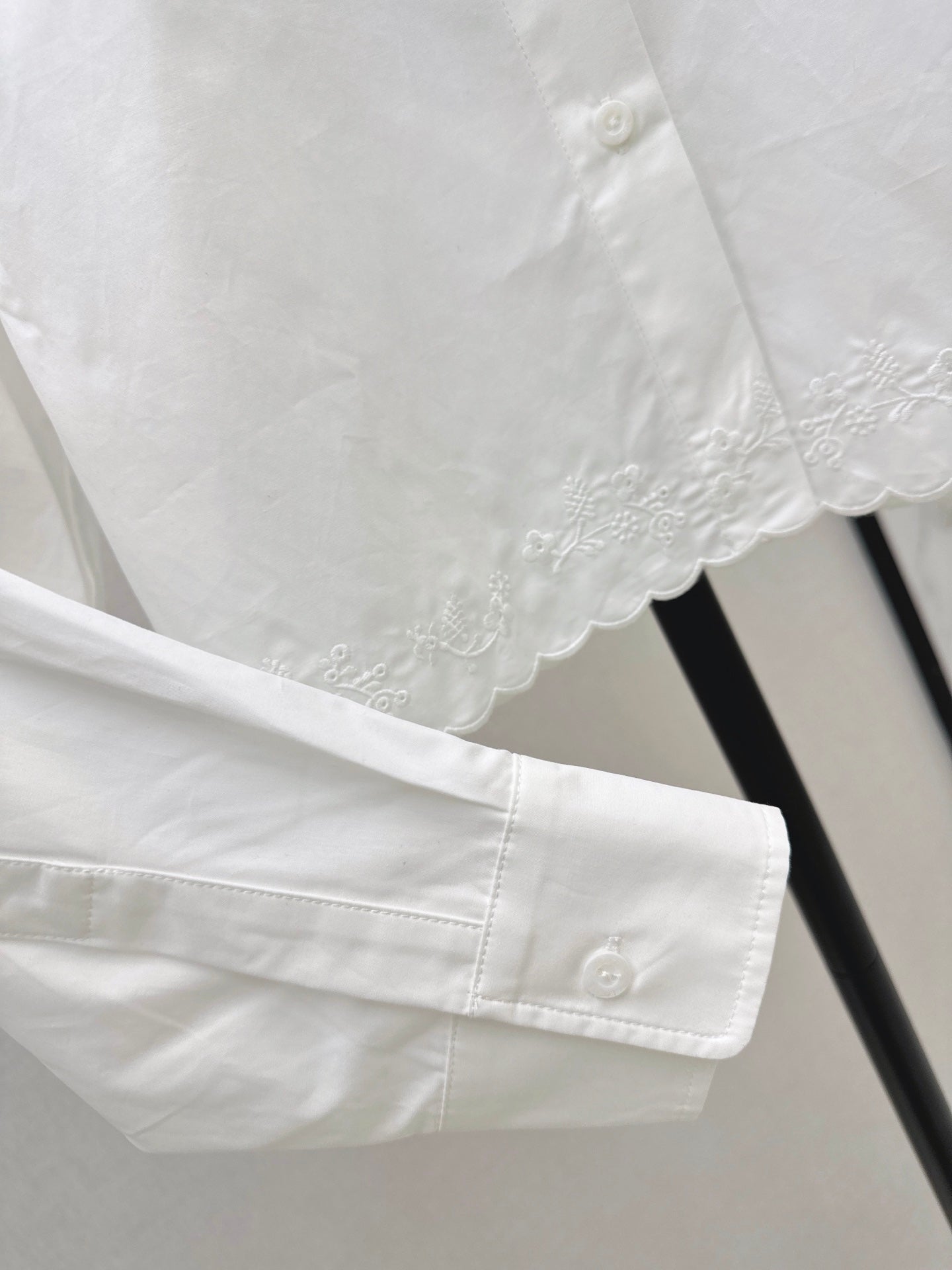 26Ss - New Embroidered Short Versatile Shirt