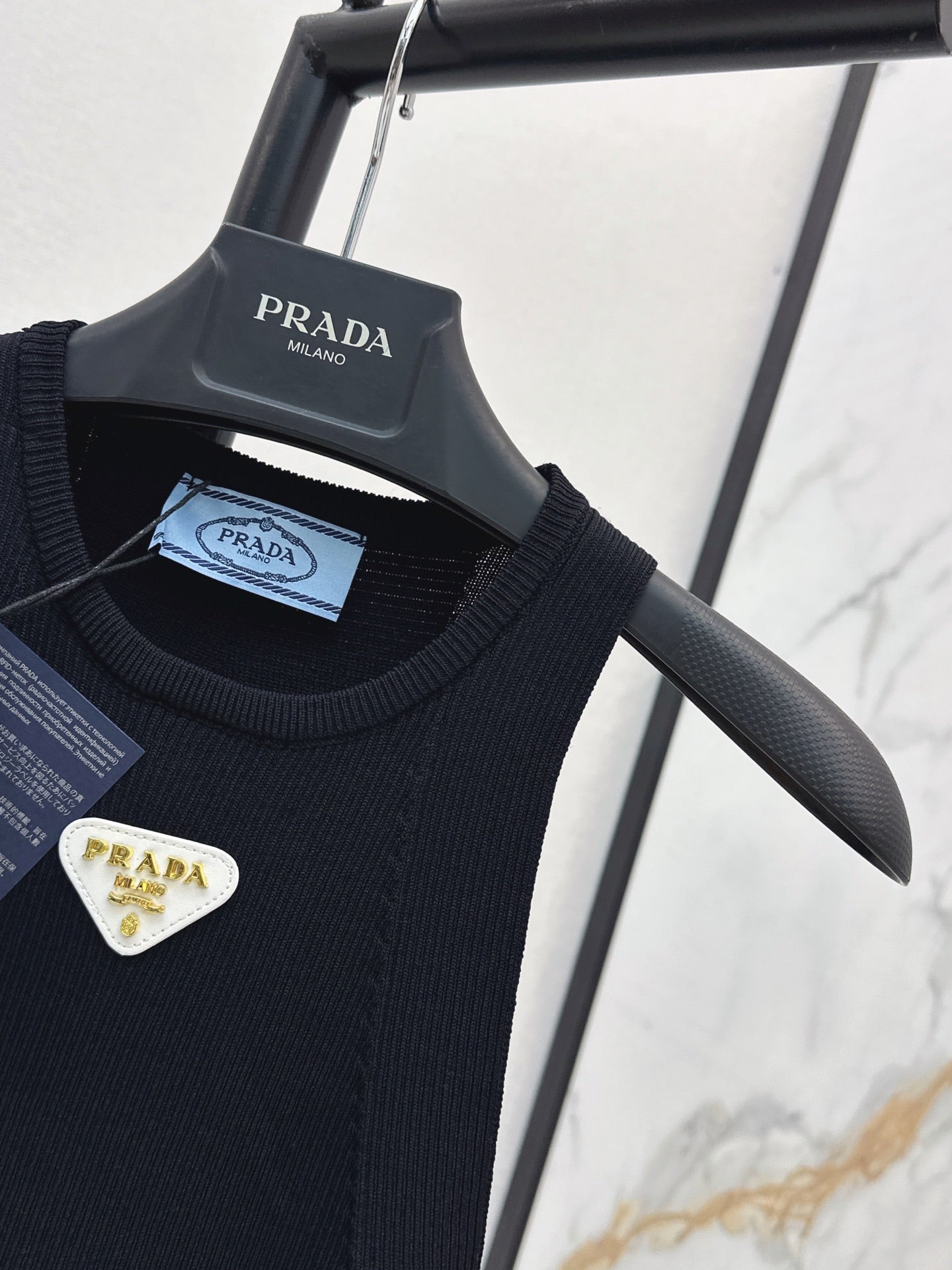 26Ss - Knitted Vest