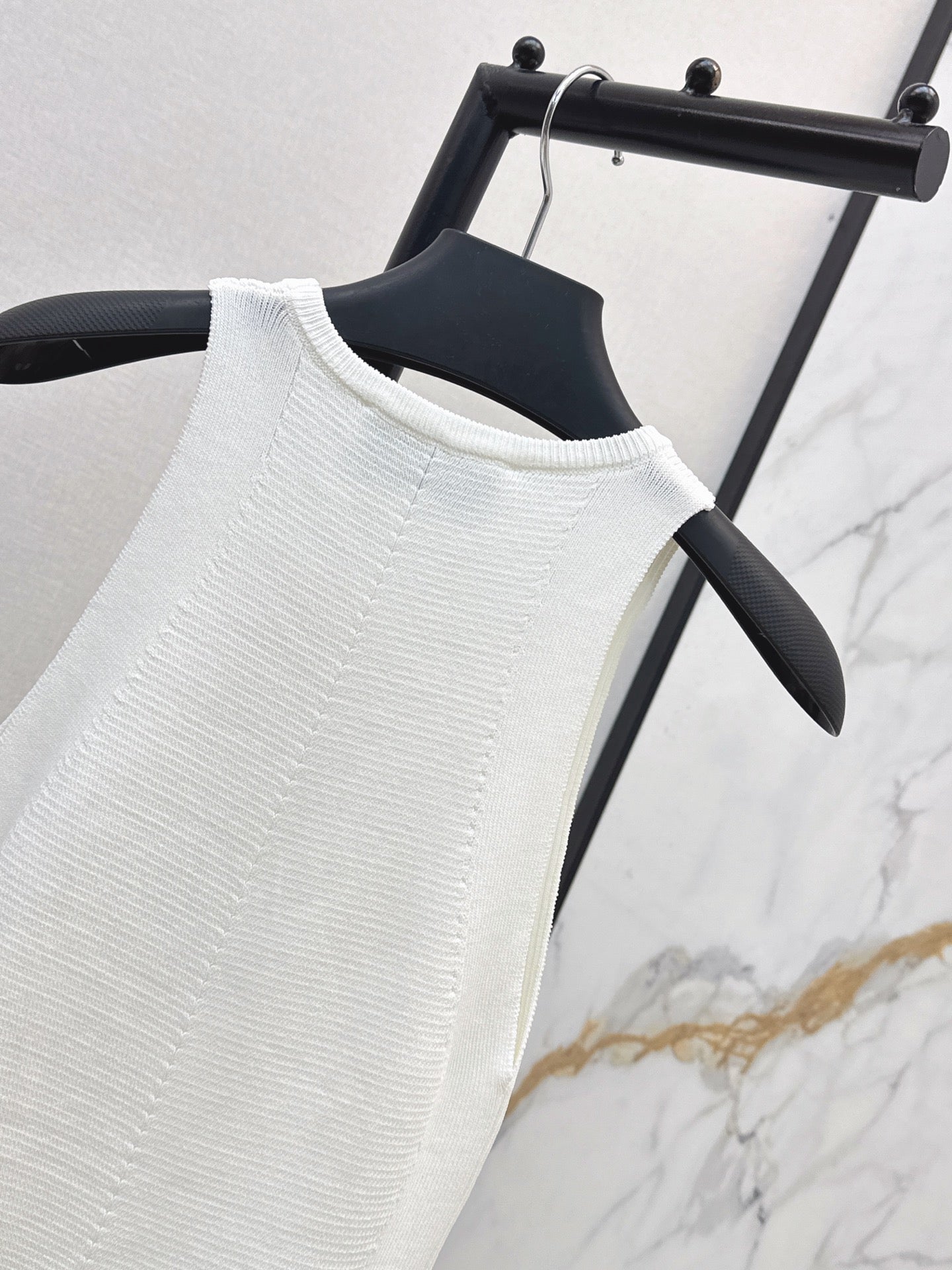 26Ss - Knitted Vest