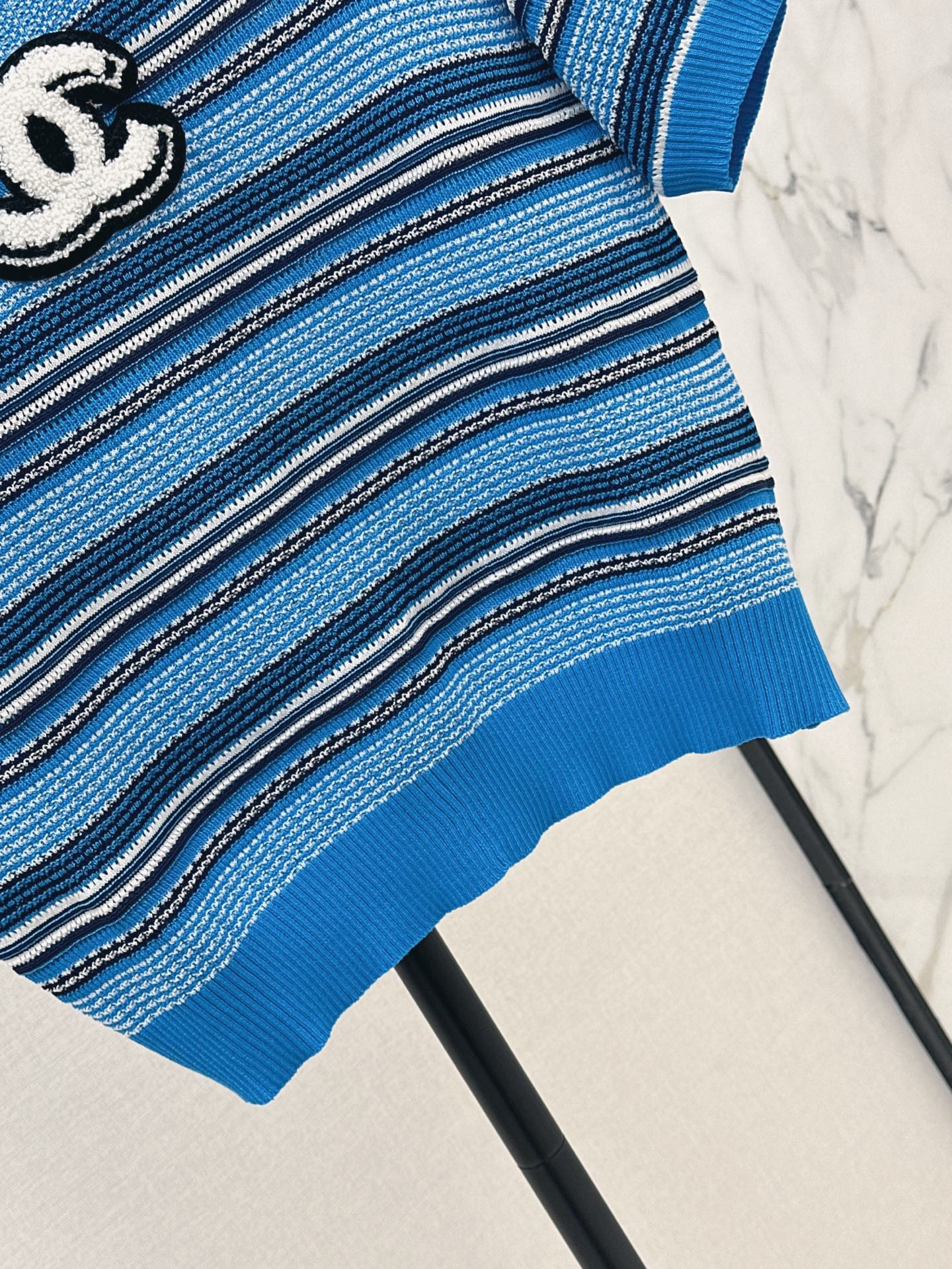 26SS - New Logo-Decorated Short-Sleeve T-Shirt