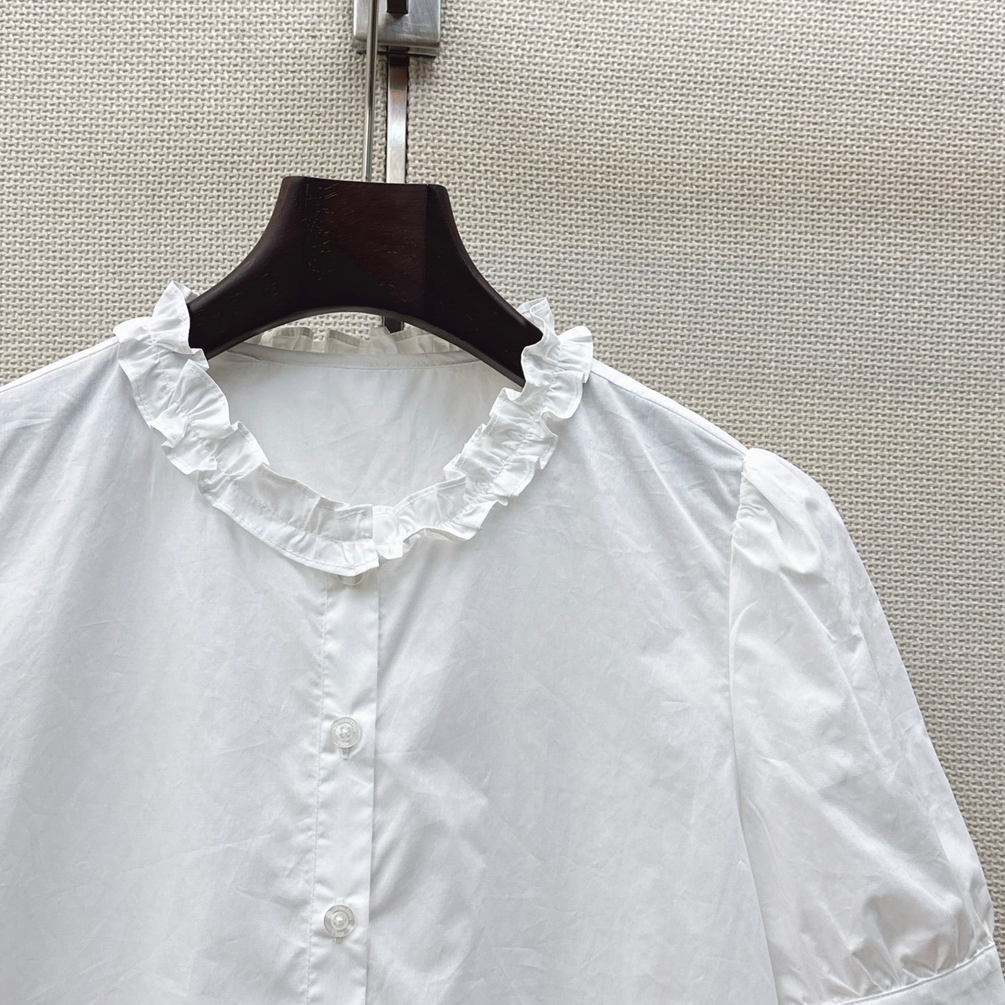26SS - New style bee embroidered ruffled lace shirt