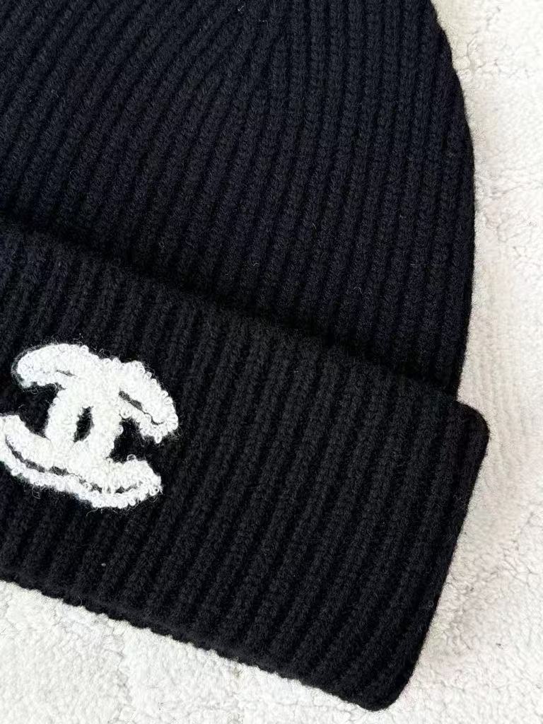 New cashmere beanie
