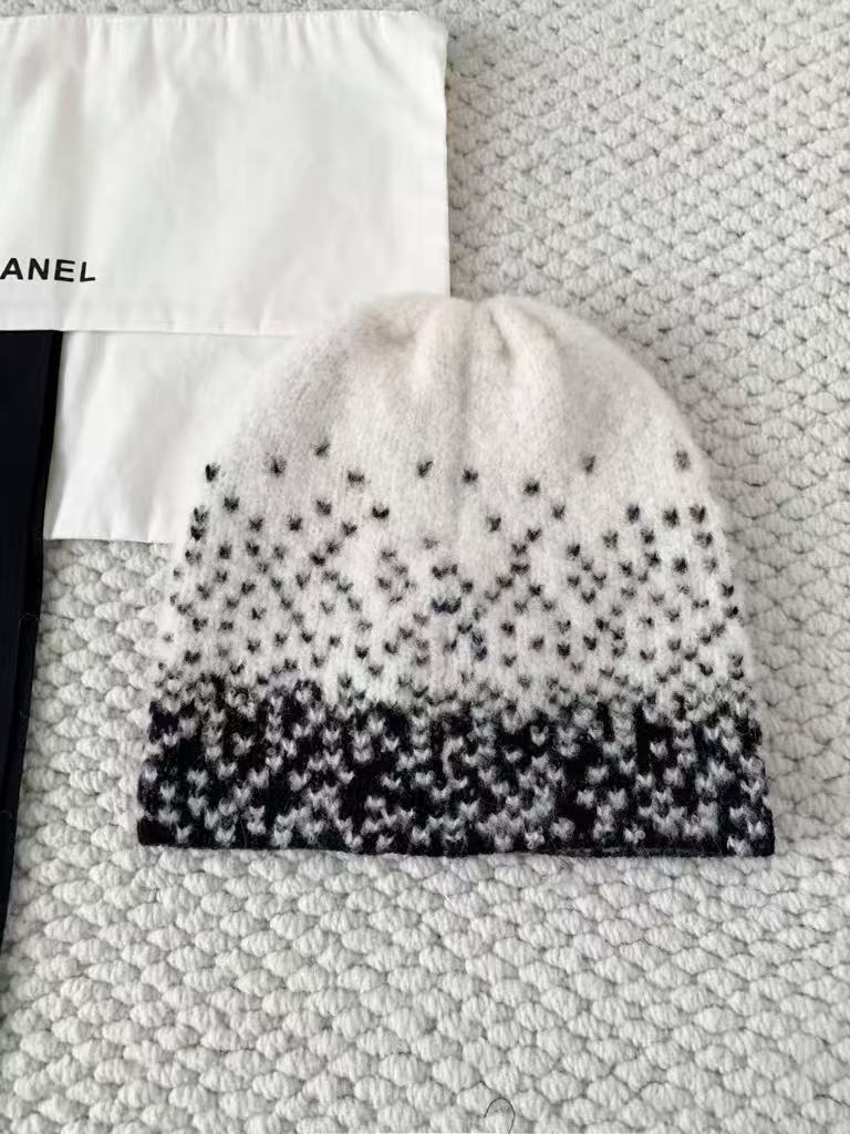 Skiing series knitted cashmere hat